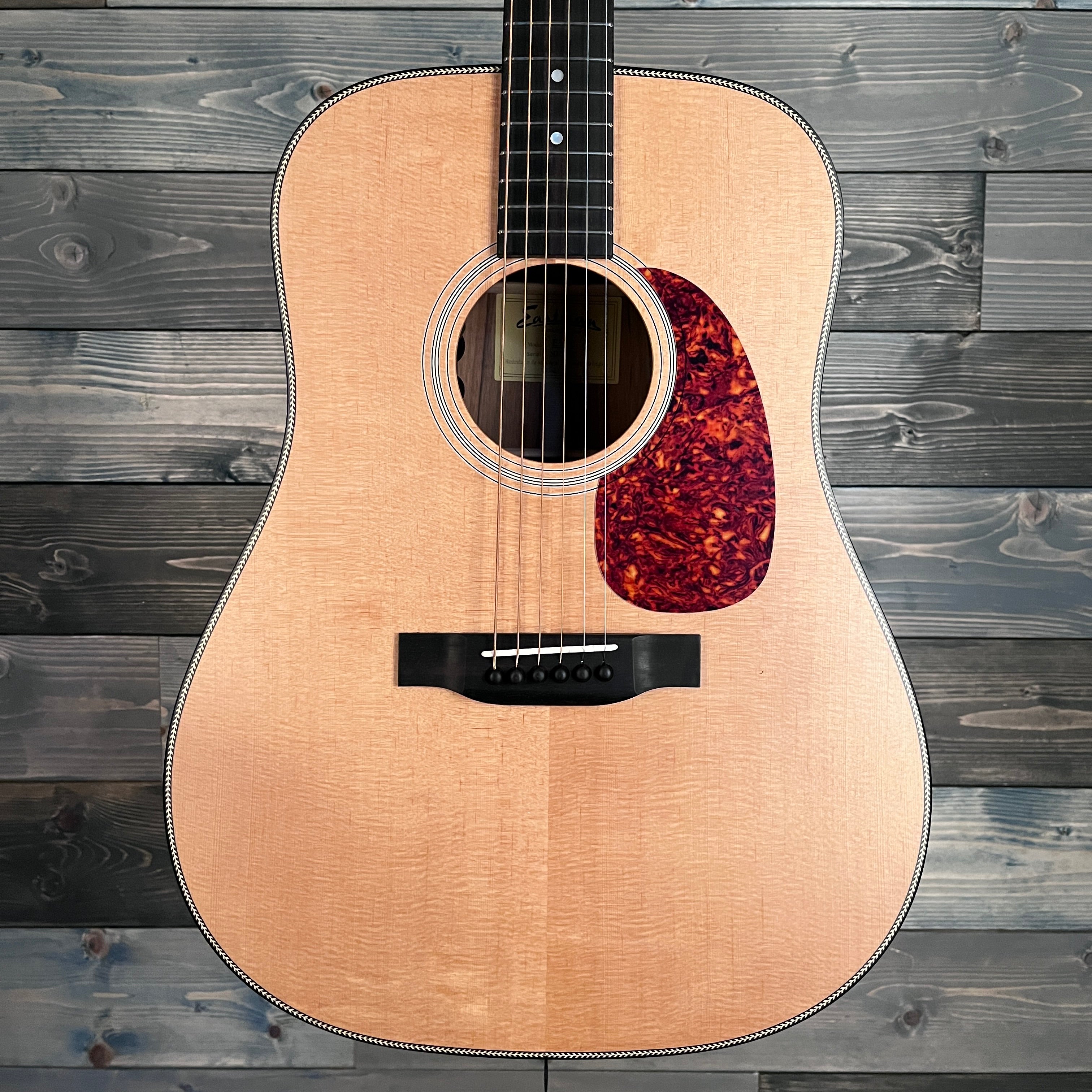 Eastman E3DE Dreadnought Acoustic Guitar - Natural