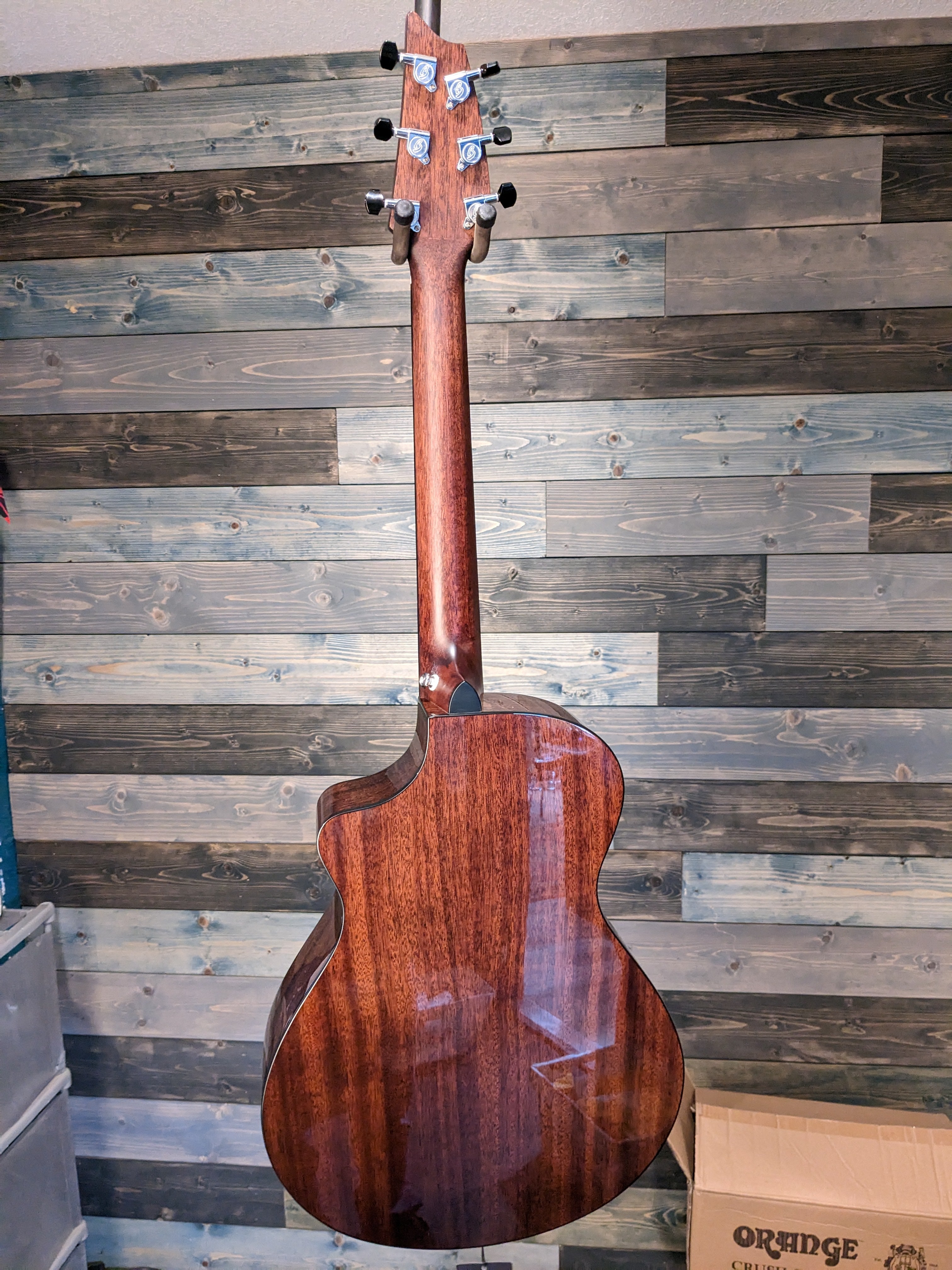 BSTOCK Breedlove Wildwood Pro Companion Suede CE African Mahogany-African Mahogany