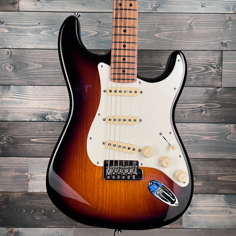 Fender American Pro II Stratocaster, Roasted Maple FB, 2-Tone Sunburst