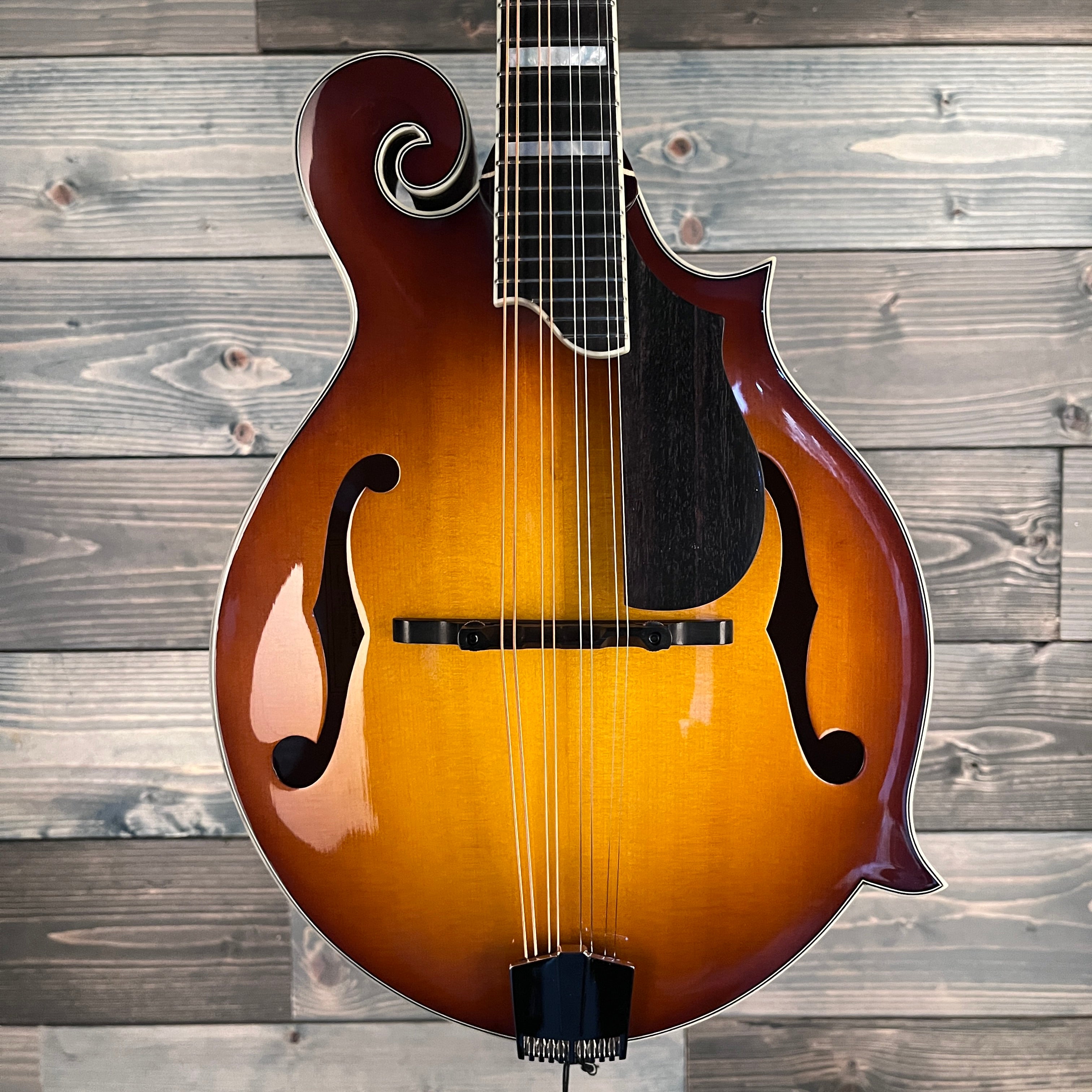 Eastman MD615 F-Hole Mandolin - Goldburst