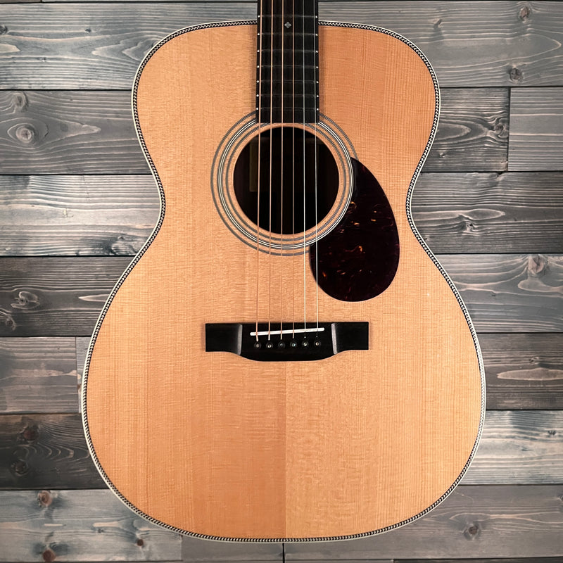 Eastman Guitars E8OM-TC Natural Thermocured Orchesta Acoustic Guitar