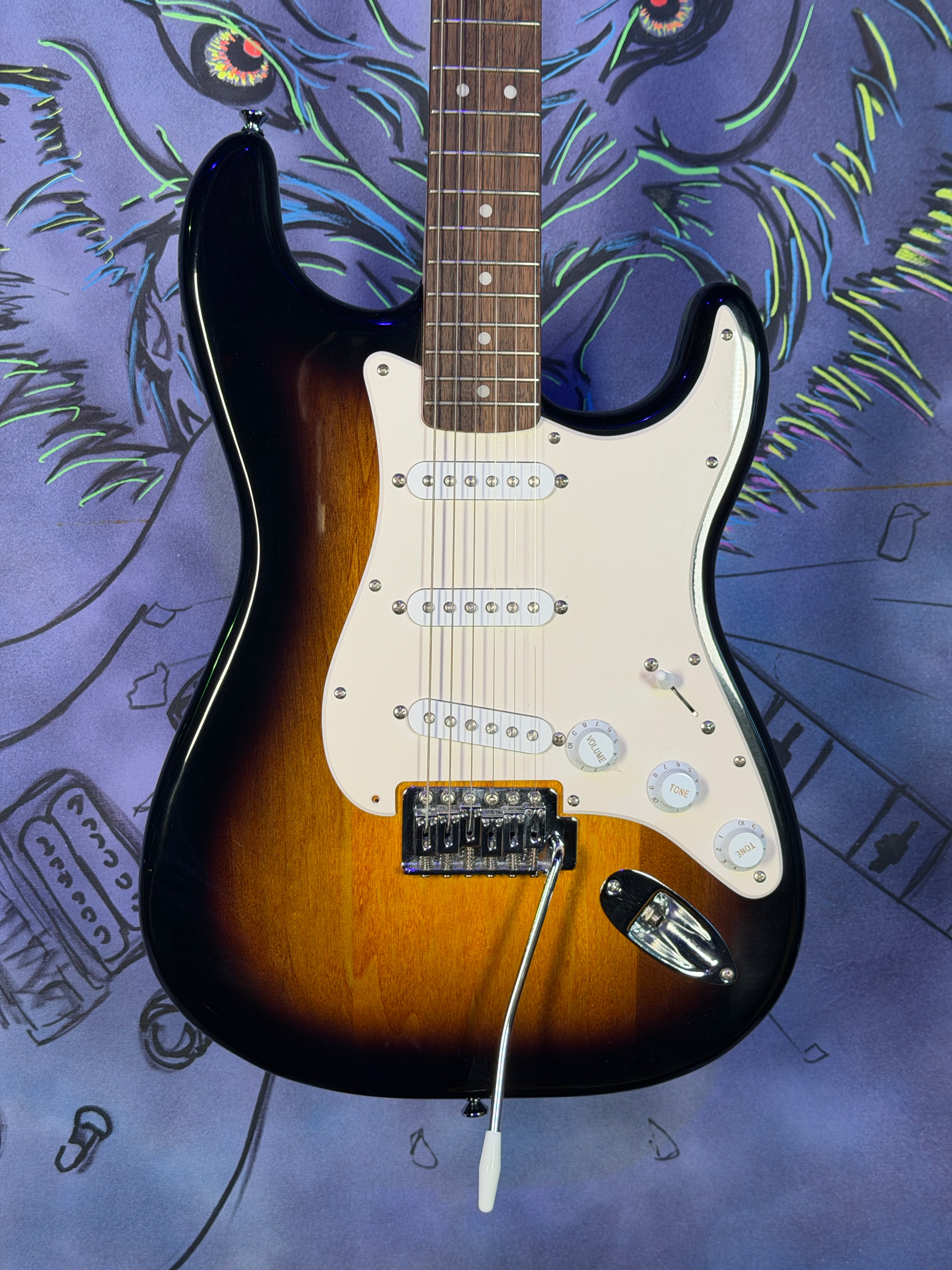 USED Squier Strat in sunburst