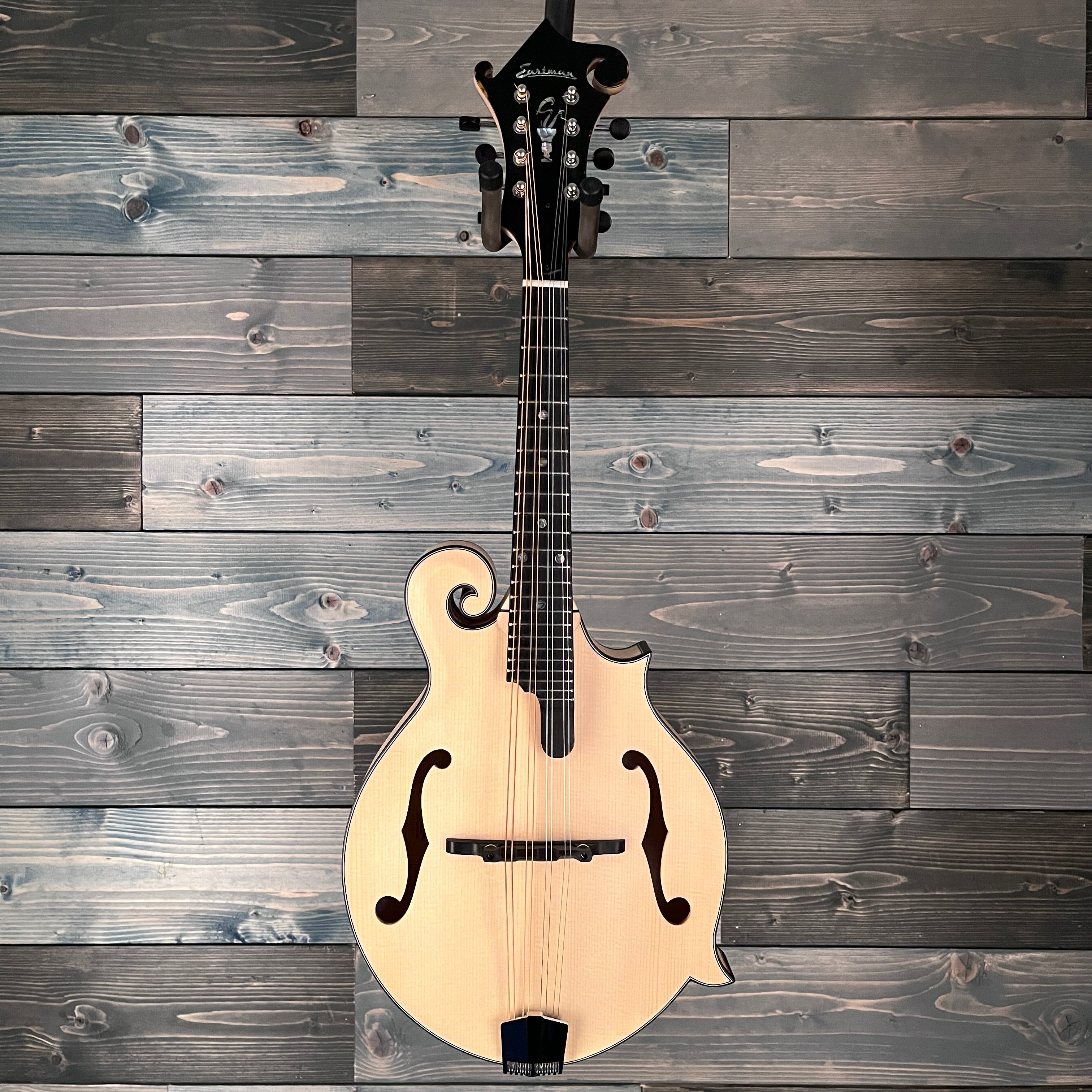 Eastman MD915 Mandolin - Blonde