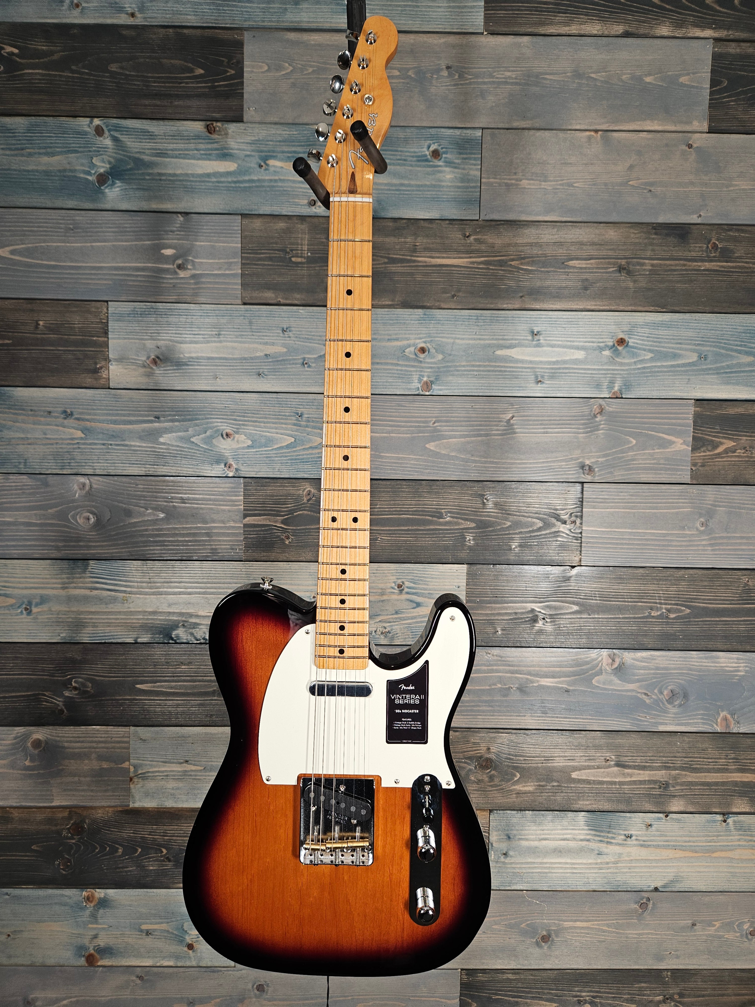 B-Stock Fender Vintera II '50s Nocaster, Maple Fingerboard, 2-Color Sunburst