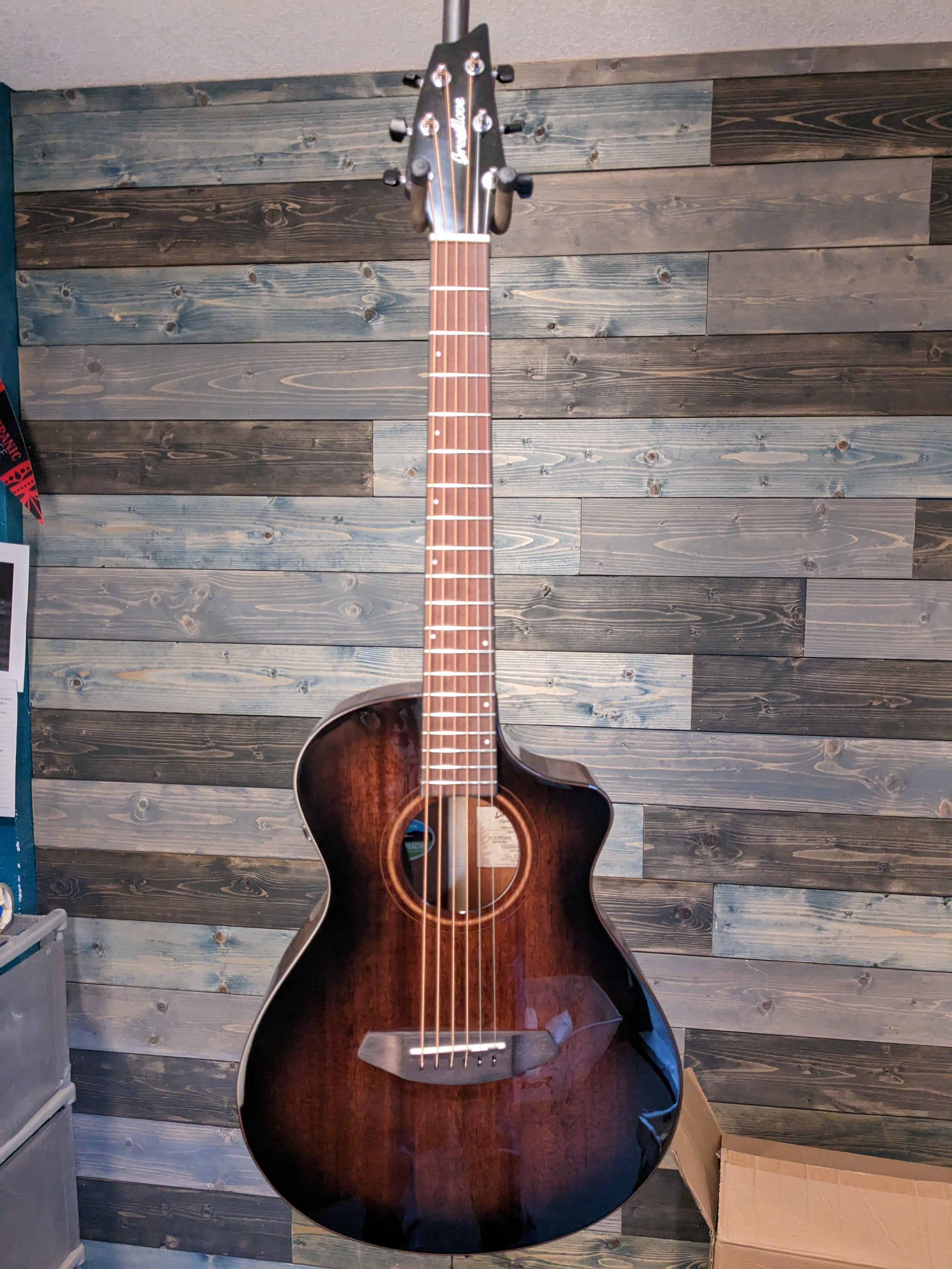 BSTOCK Breedlove Wildwood Pro Companion Suede CE African Mahogany-African Mahogany