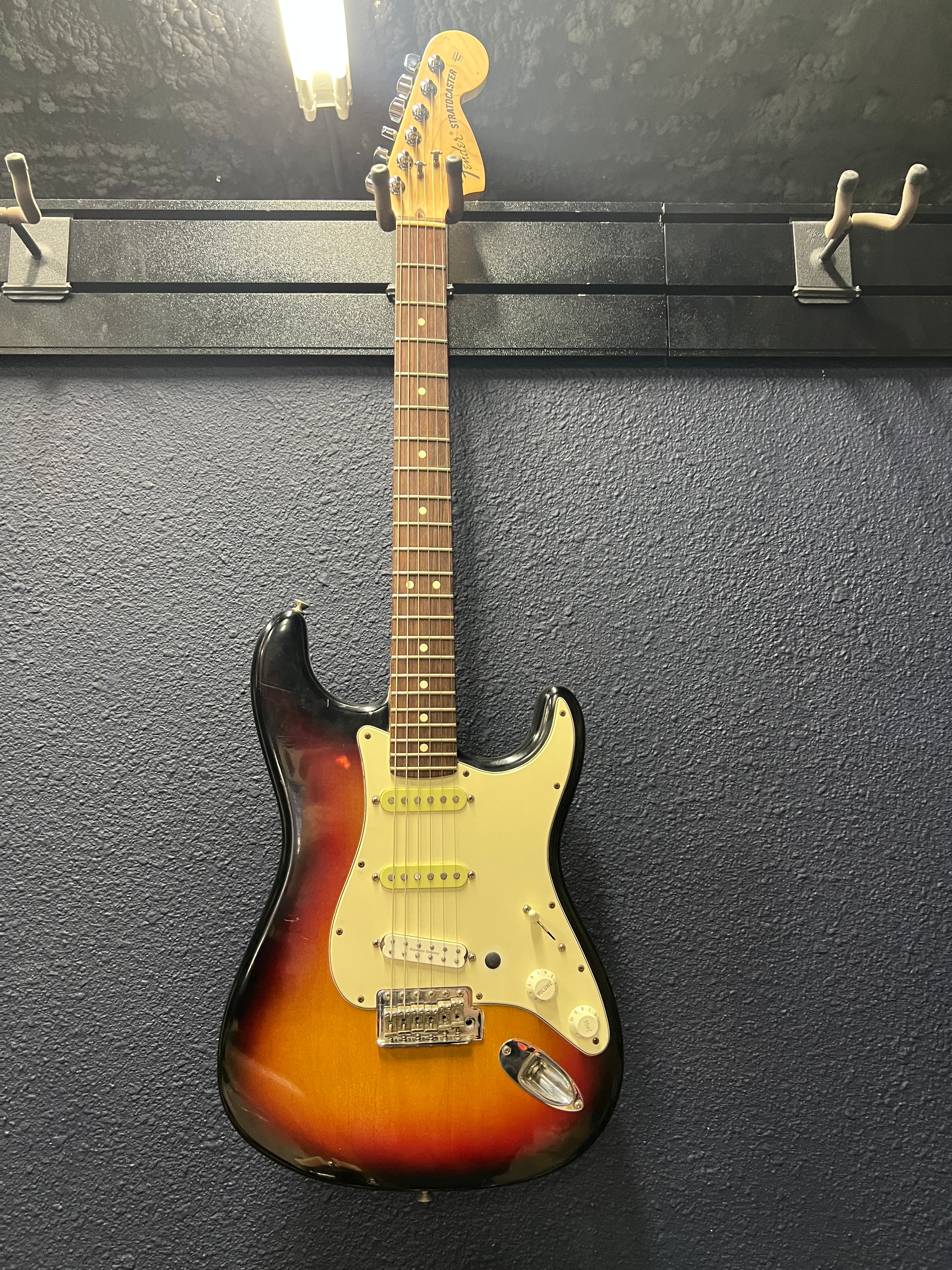 USED Fender American Highway One - 3 color sunburst