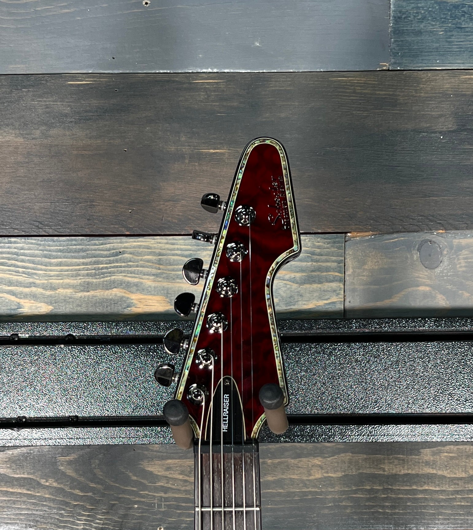USED Schecter Hellraiser Avenger - Black Cherry