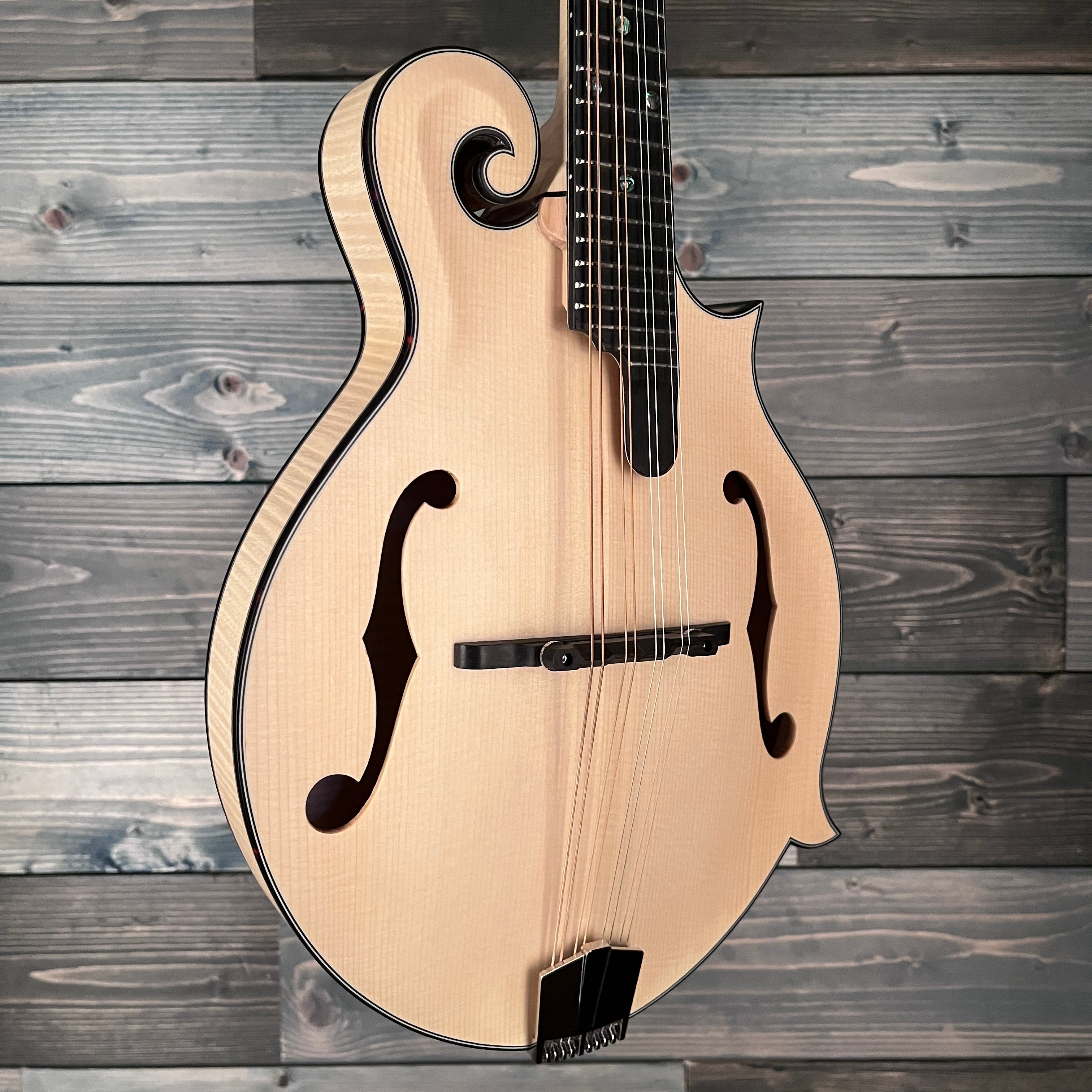 Eastman MD915 Mandolin - Blonde