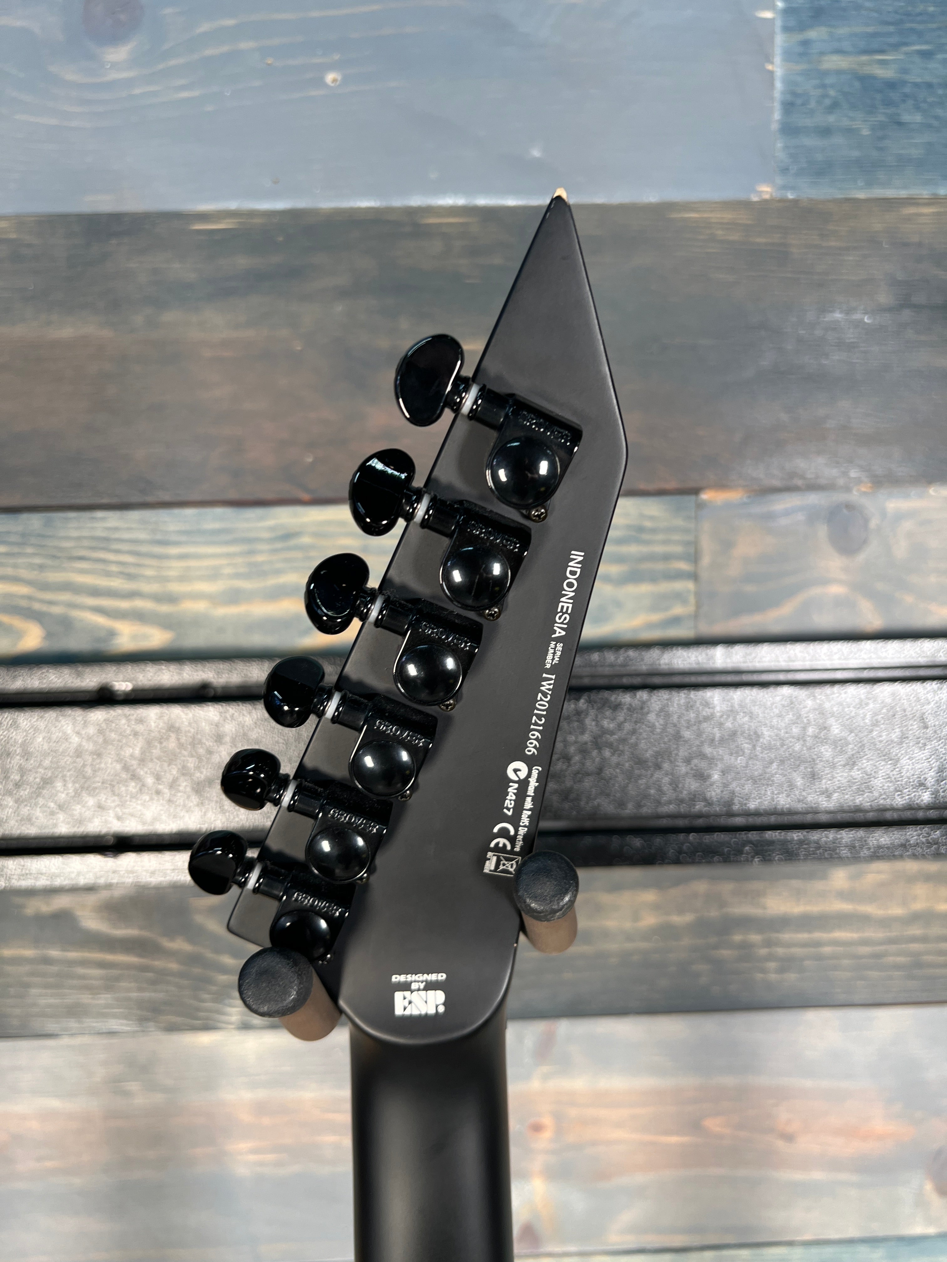 USED LTD M-Blackmetal FR