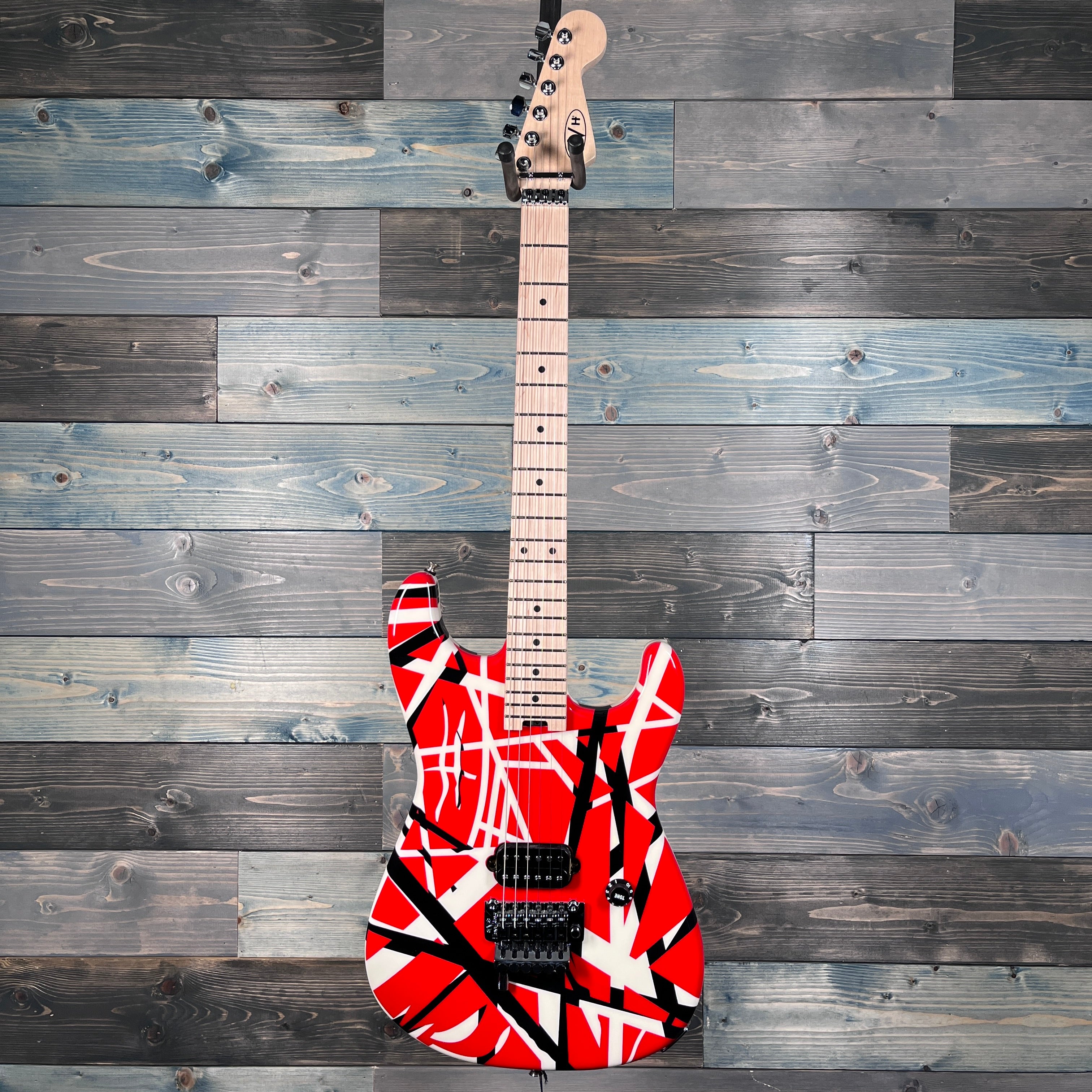 DEMO EVH Striped Red with Black Stripes Guitar