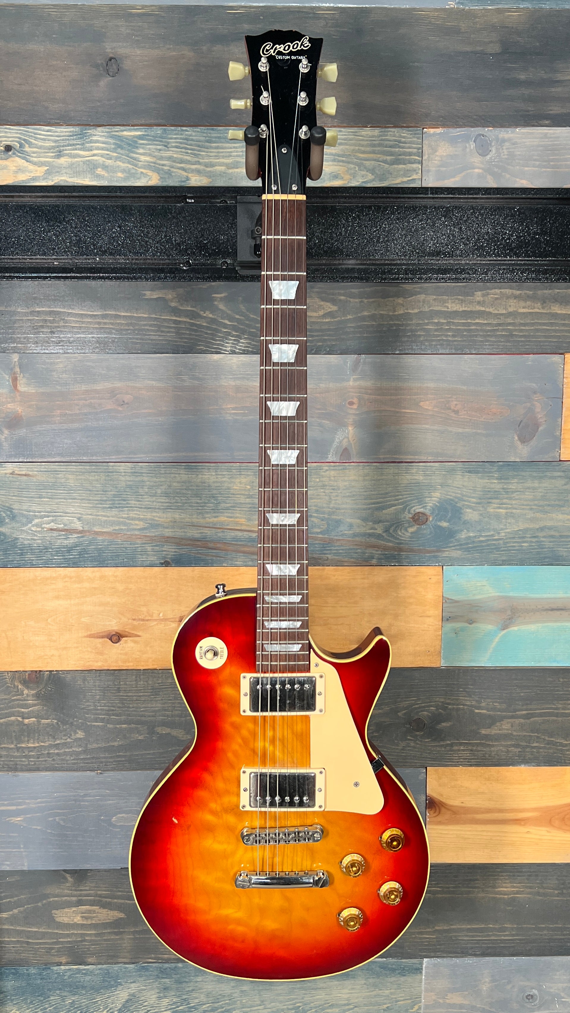 USED Crook Custom Guitars Les Paul - Washed Cherry