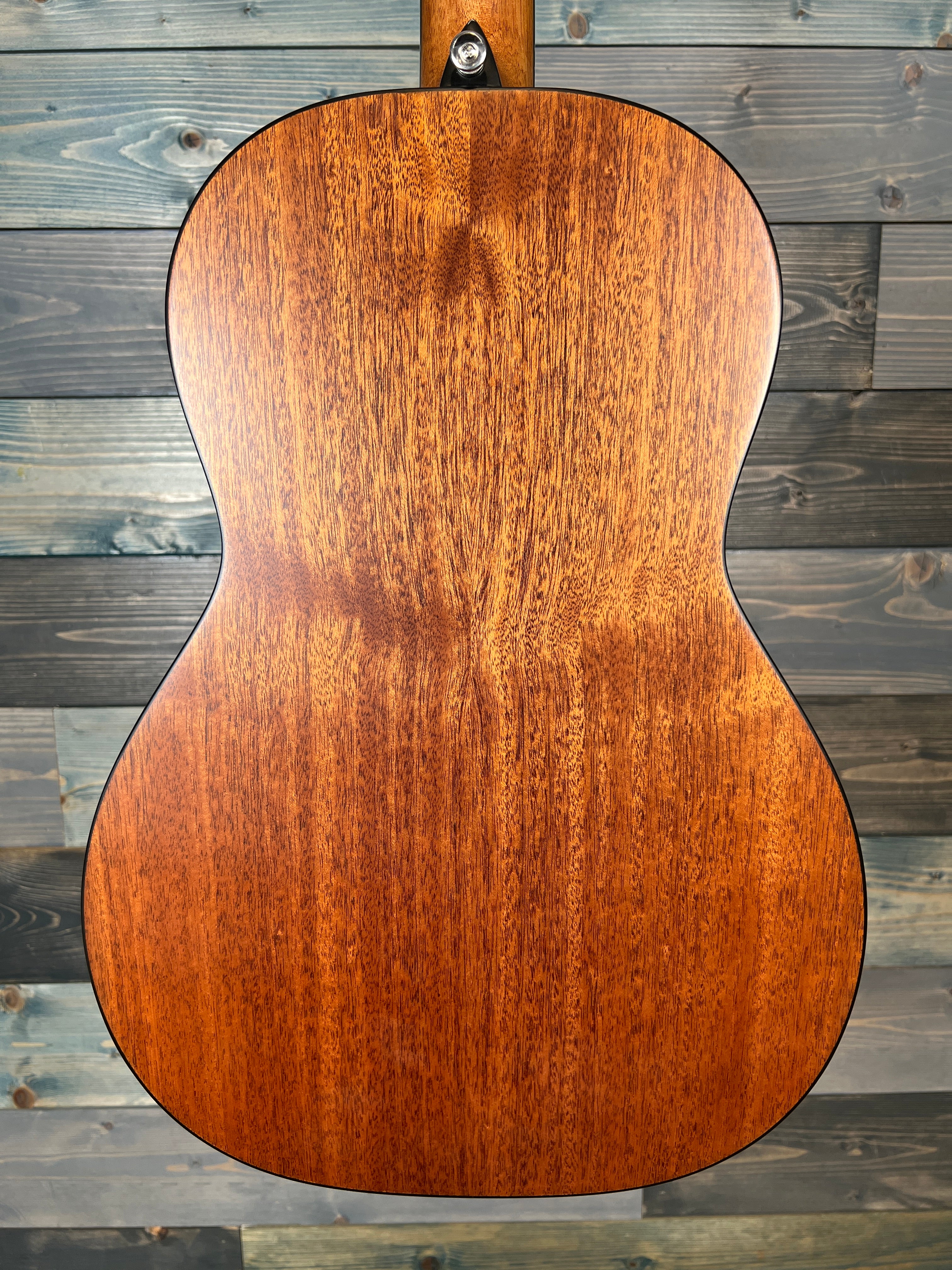 USED Alvarez AMP660ESHB - Parlor