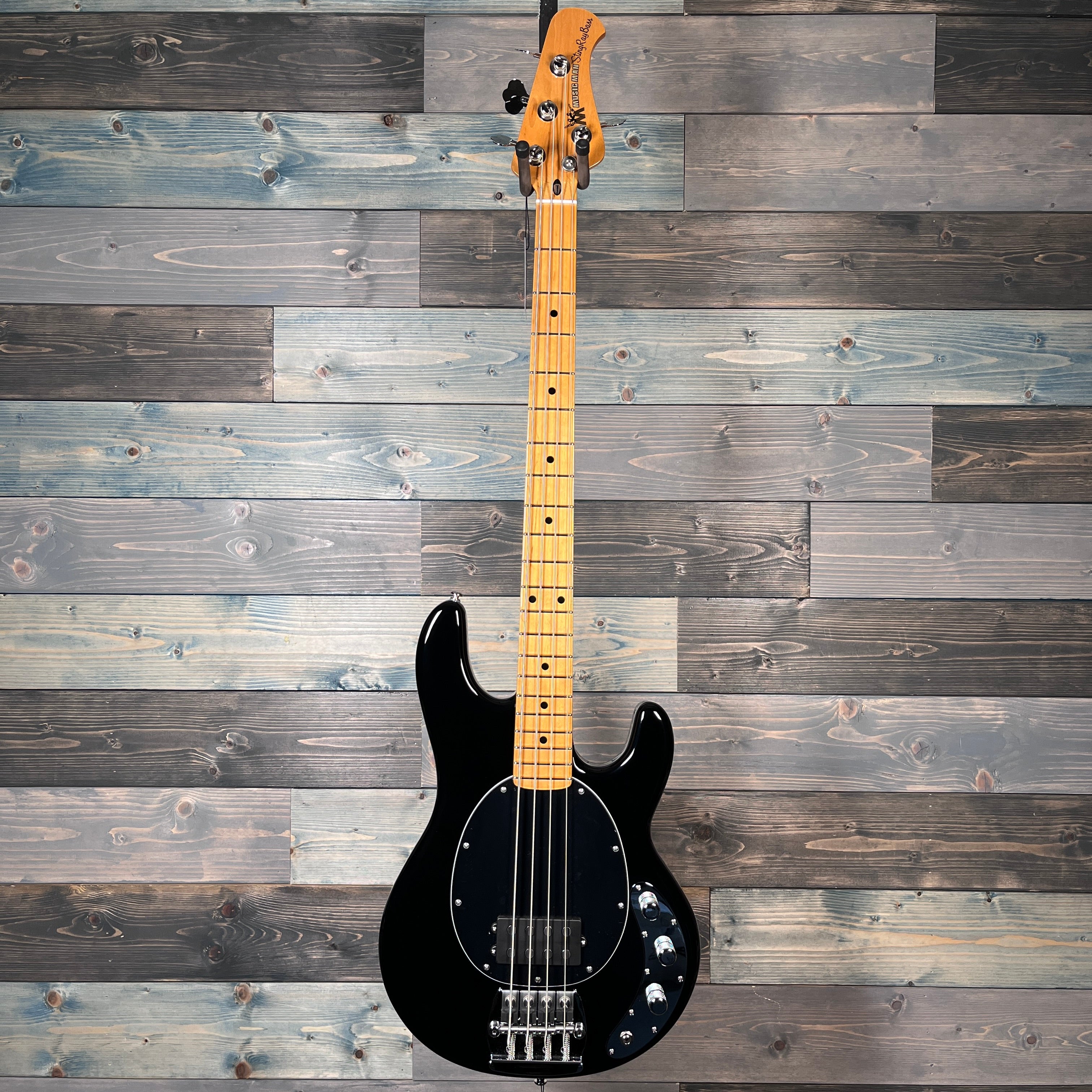 Ernie Ball Music Man Retro '70s StingRay Bass - Black