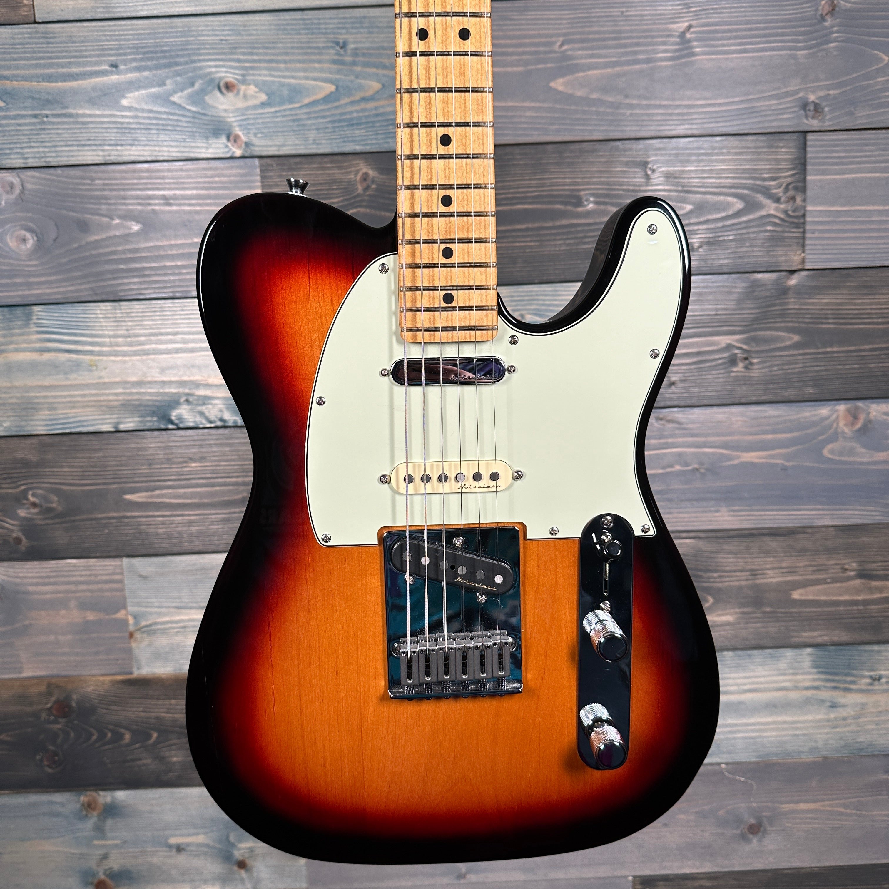 USED Fender Player Plus Nashville Tele Maple Fingerboard Sunburst