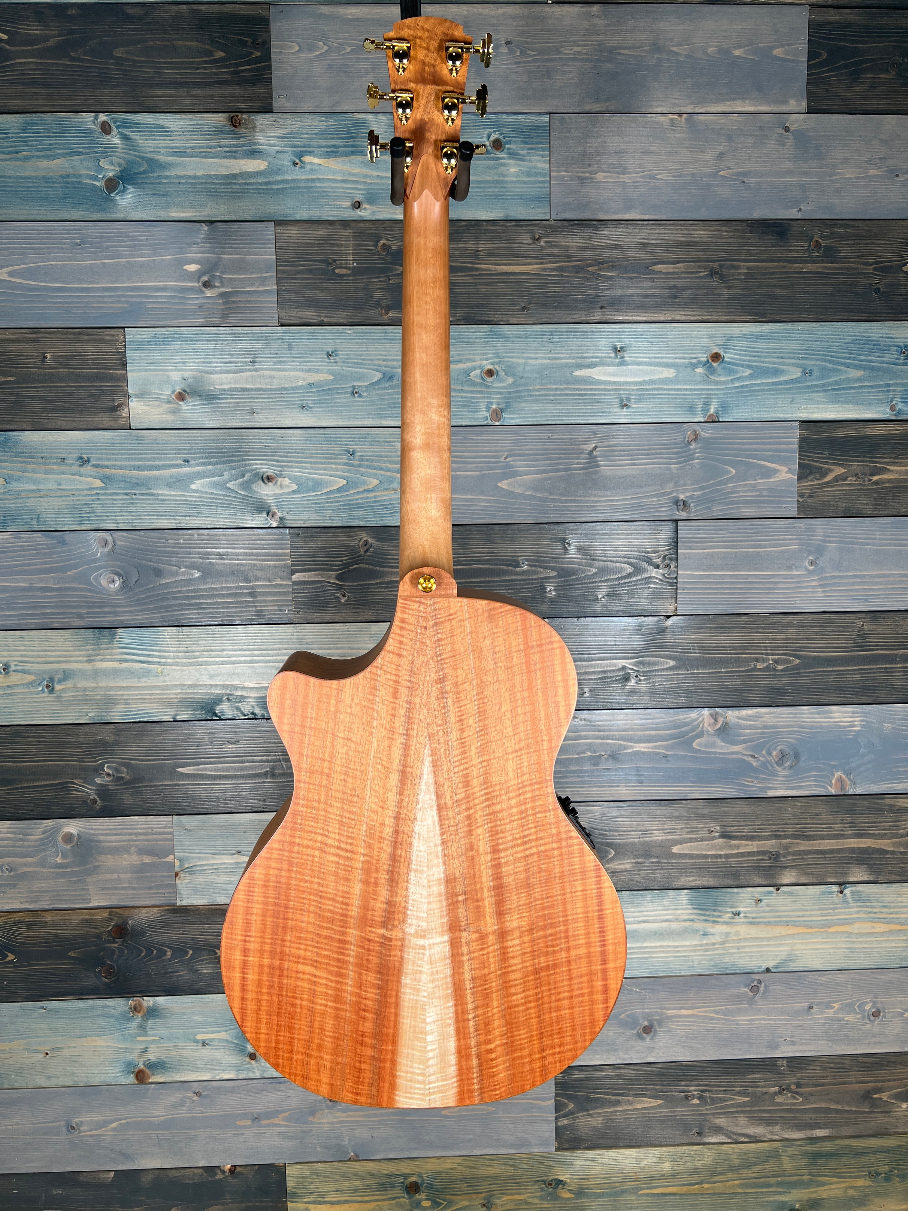 USED Cole Clark AN3EC-BLBL-AE