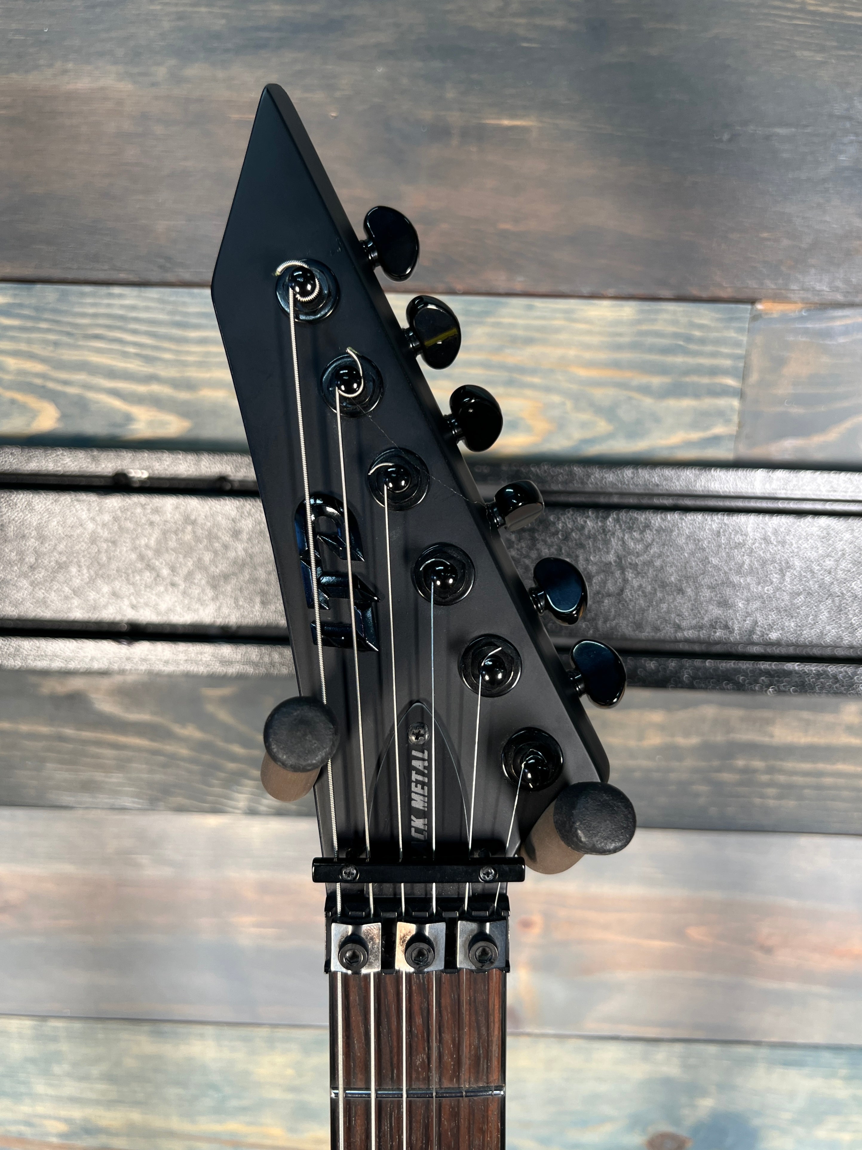 USED LTD M-Blackmetal FR