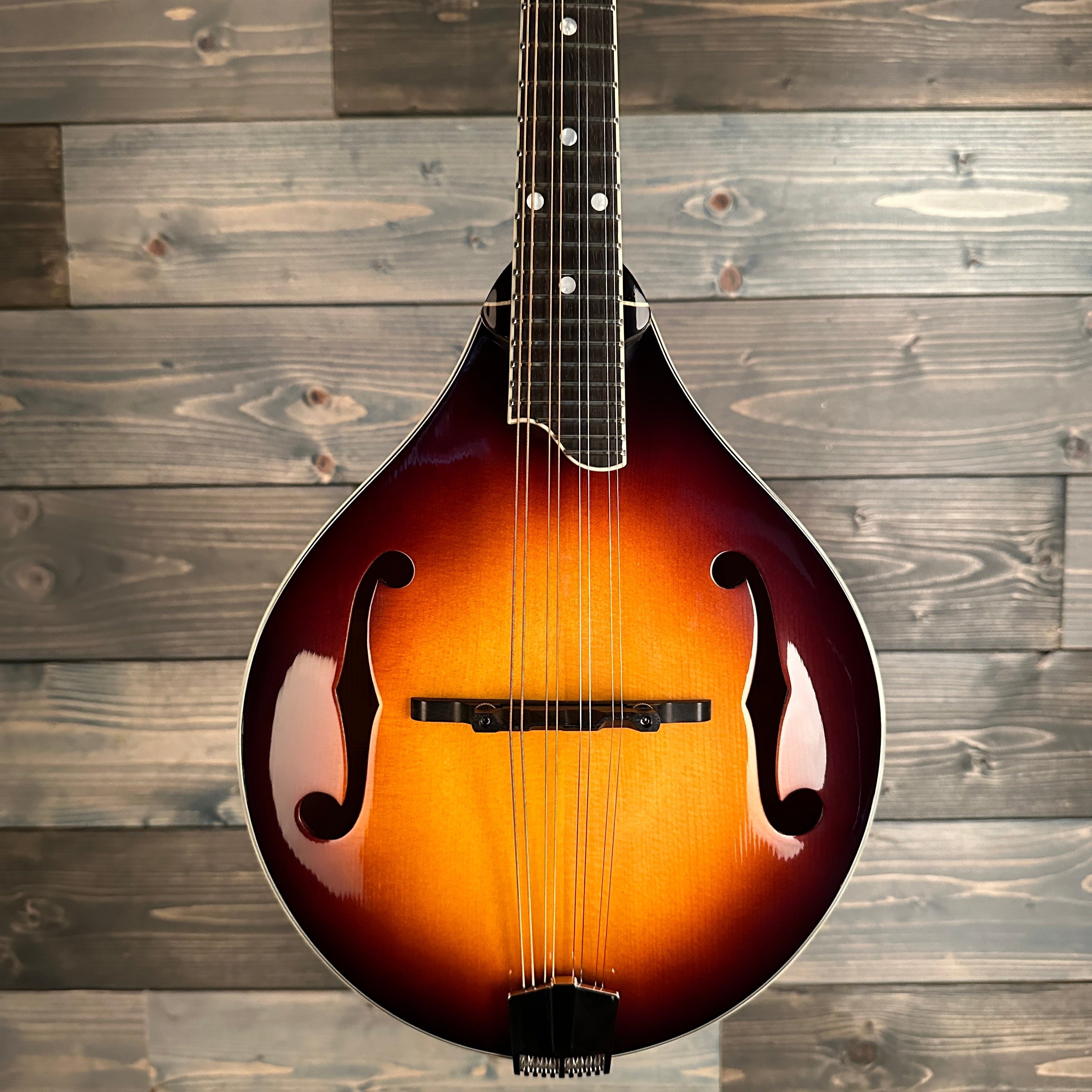 Eastman MD505 A-Style Classic Sunburst F-Hole Mandolin w/Case