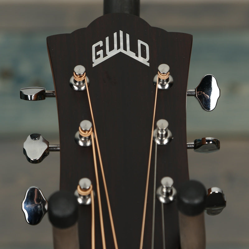 Guild Jumbo Junior Flame Maple - Antique Blonde Satin