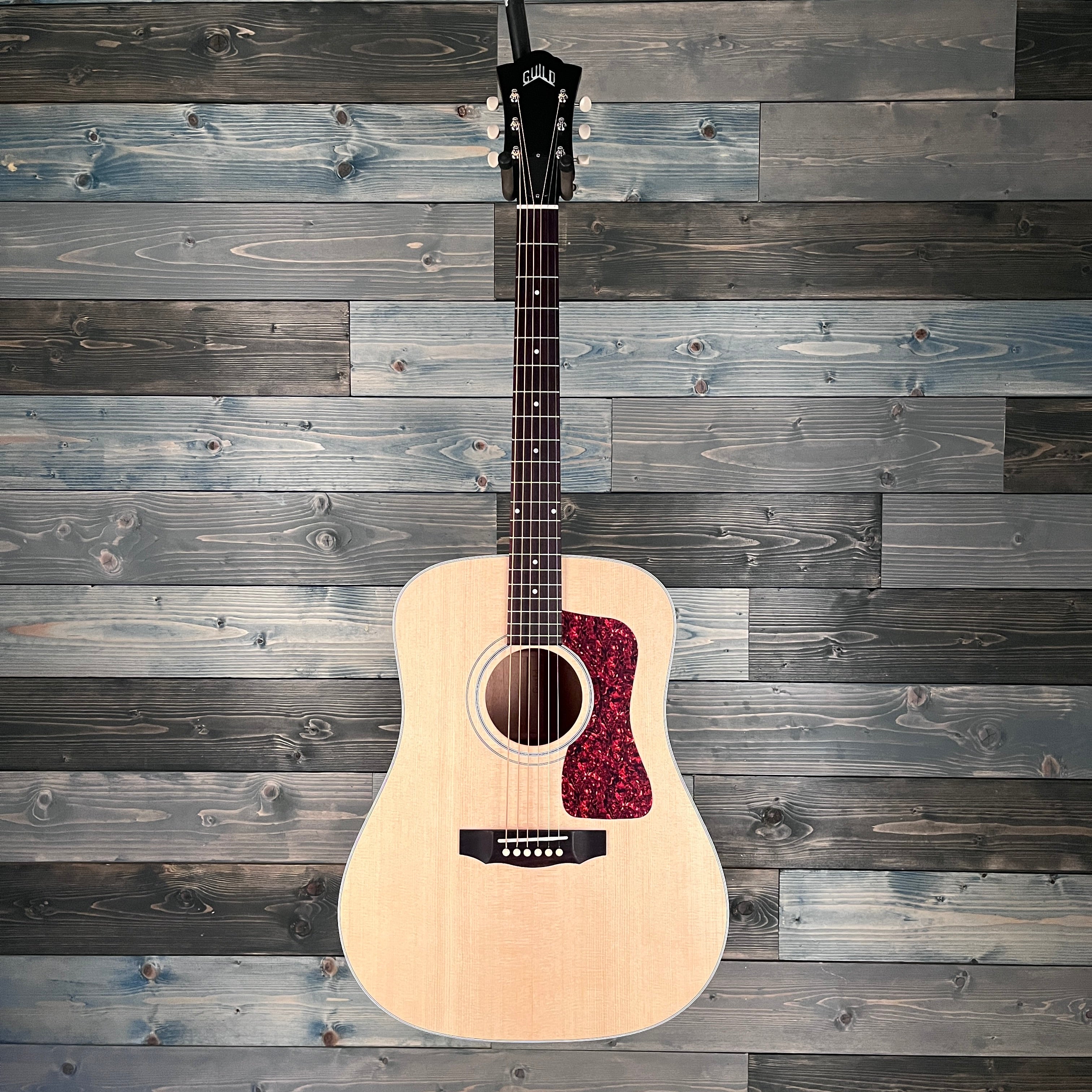 Guild D-40 Spruce & Mahogany Dreadnought - Natural