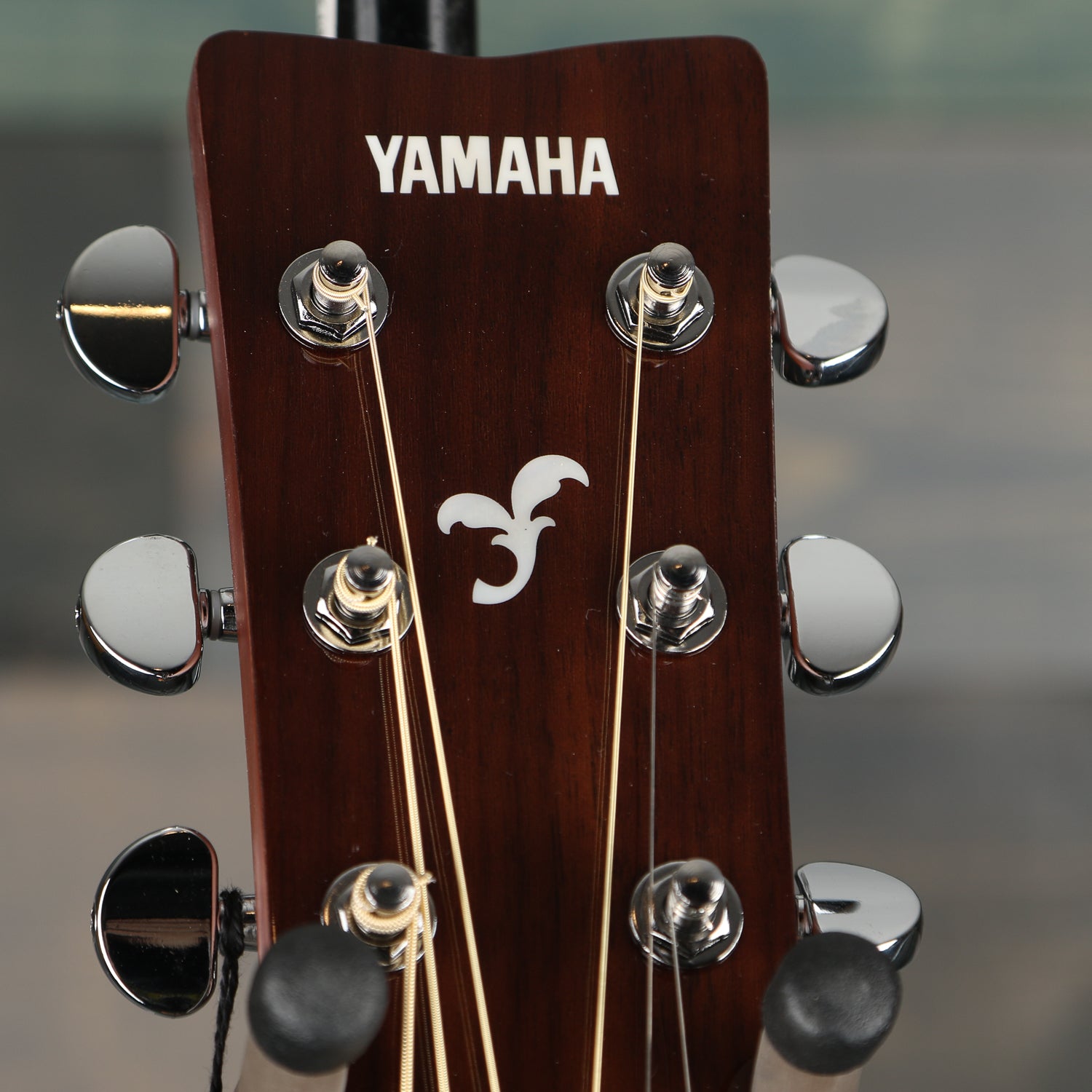 Yamaha FS Brown Sunburst TransAcoustic Dreadnought Guitar