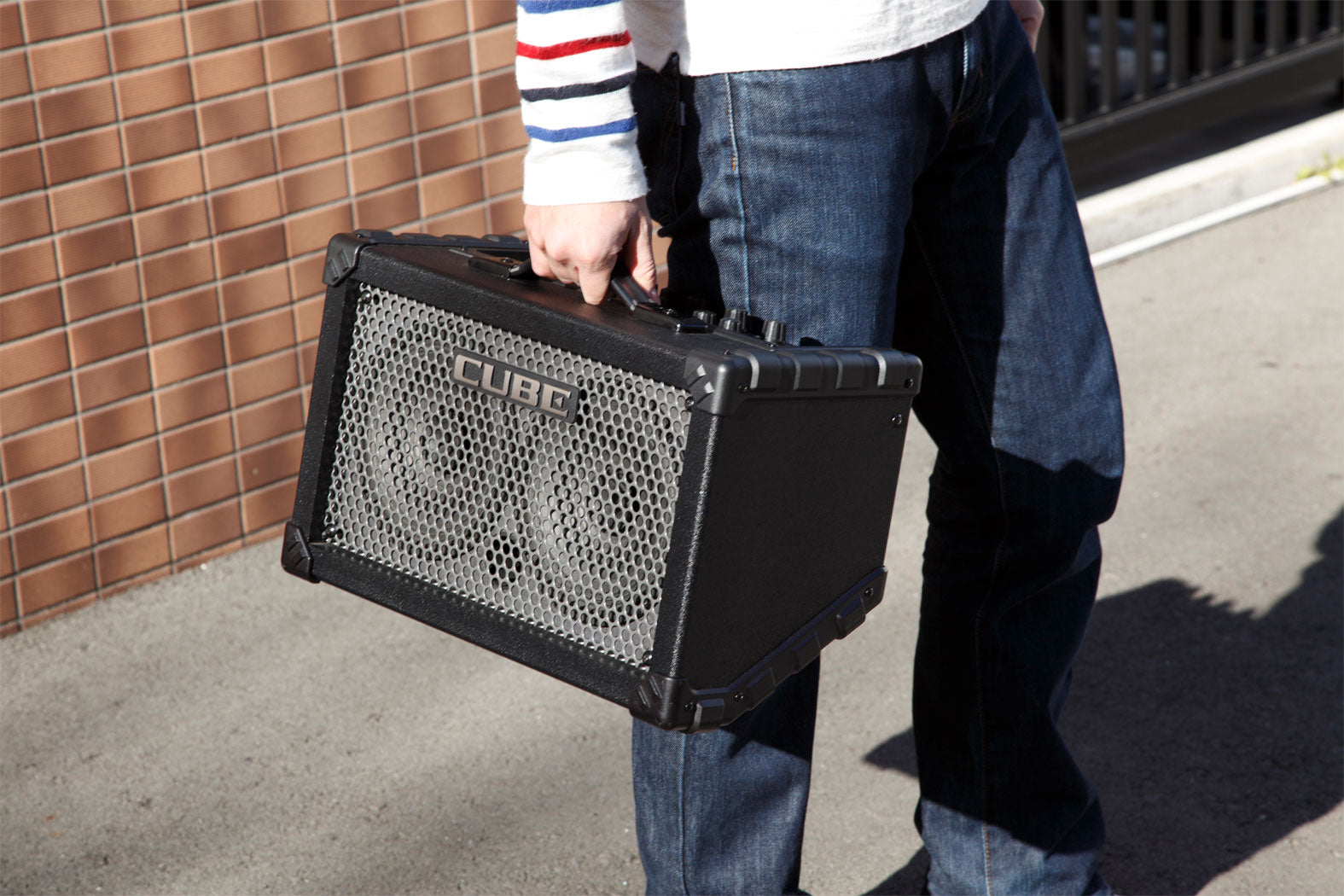 Roland CUBE Street 5-watt Battery Powered Guitar Combo Amplifier w/ Effects