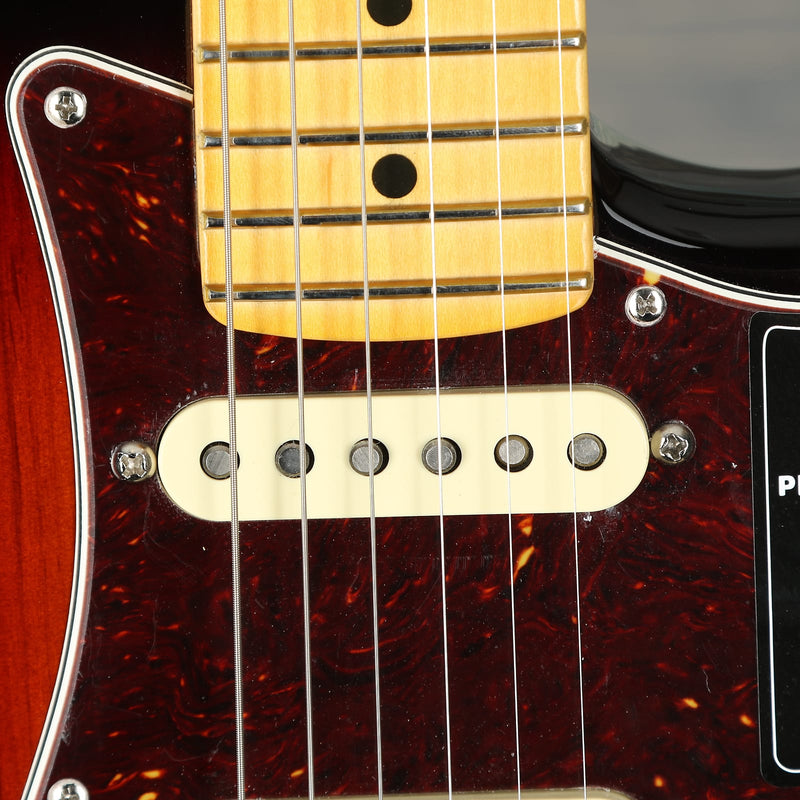 Fender American Professional II Stratocaster, Maple FB, 3-Color Sunburst