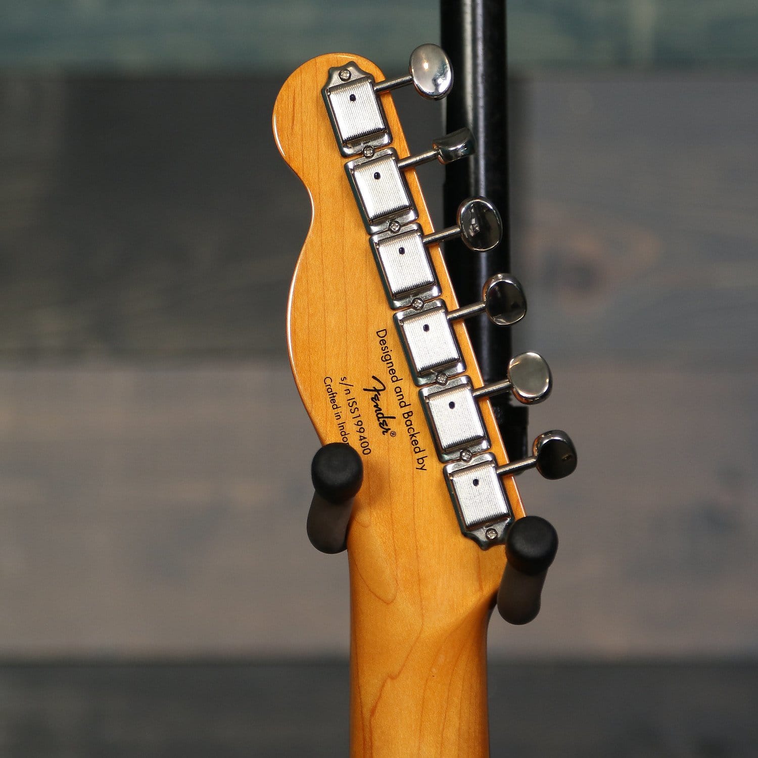 Classic Vibe '60s Custom Telecaster (3-… Classic Vibe 60's Custom Telecaster - 3 Color Sunburst
