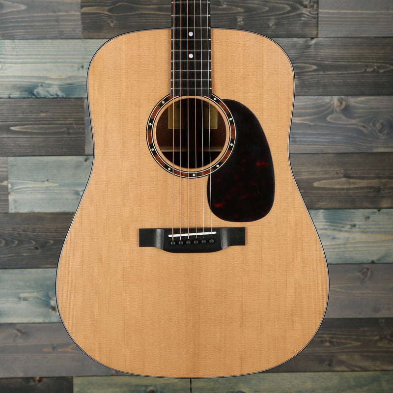 Eastman Guitars E2D Cedar Top Acoustic Guitar