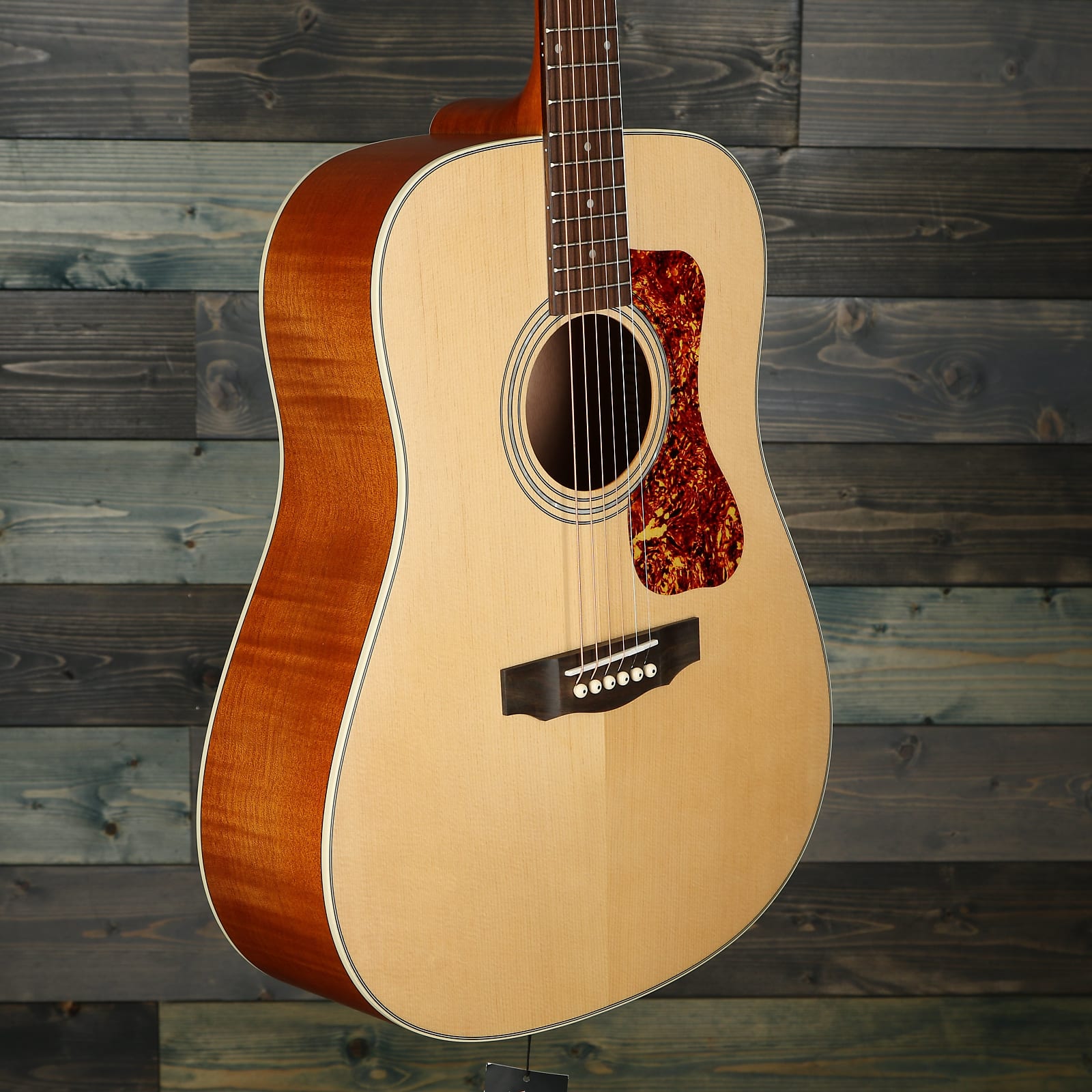 Guild D-240E Limited Flame Mahogany - Natural Satin