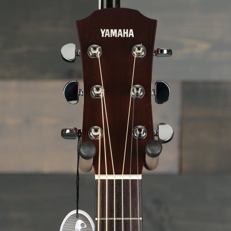 Yamaha A1R Vintage Natural Folk Cutaway A/E Guitar