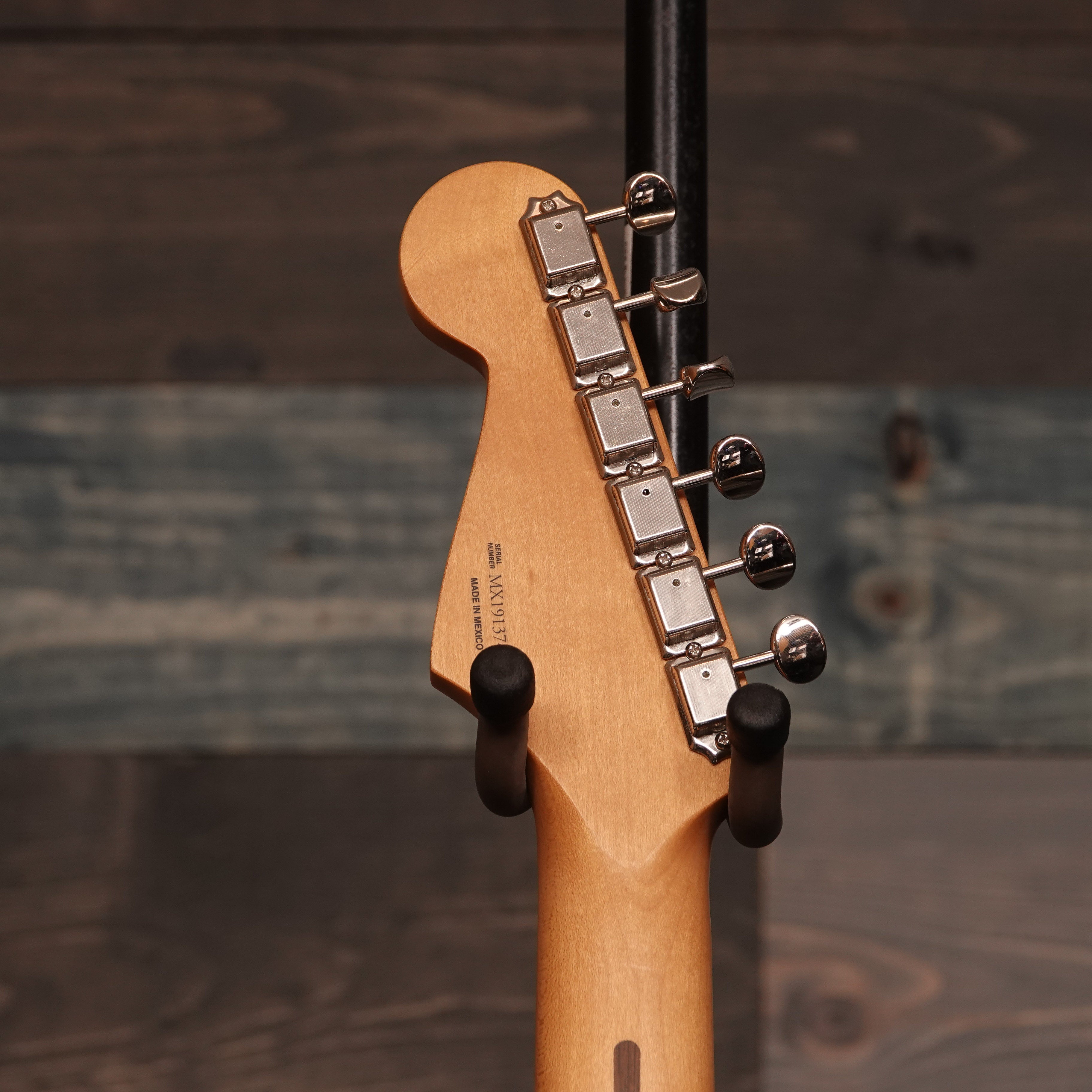 Fender Vintera '50s Stratocaster Modified, Maple Fingerboard, Daphne Blue