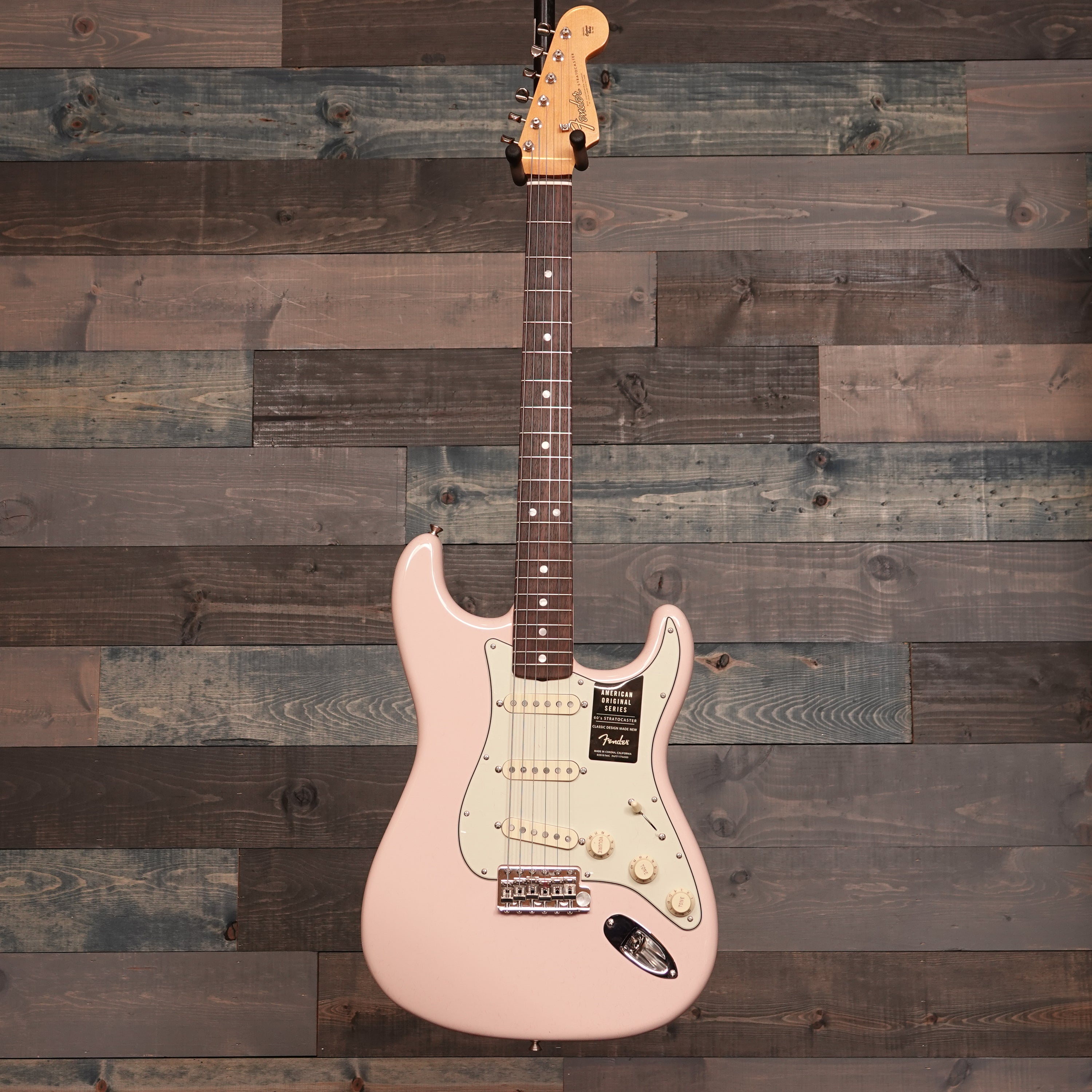 Fender  American Original '60s Stratocaster®, Rosewood Fingerboard, Shell Pink