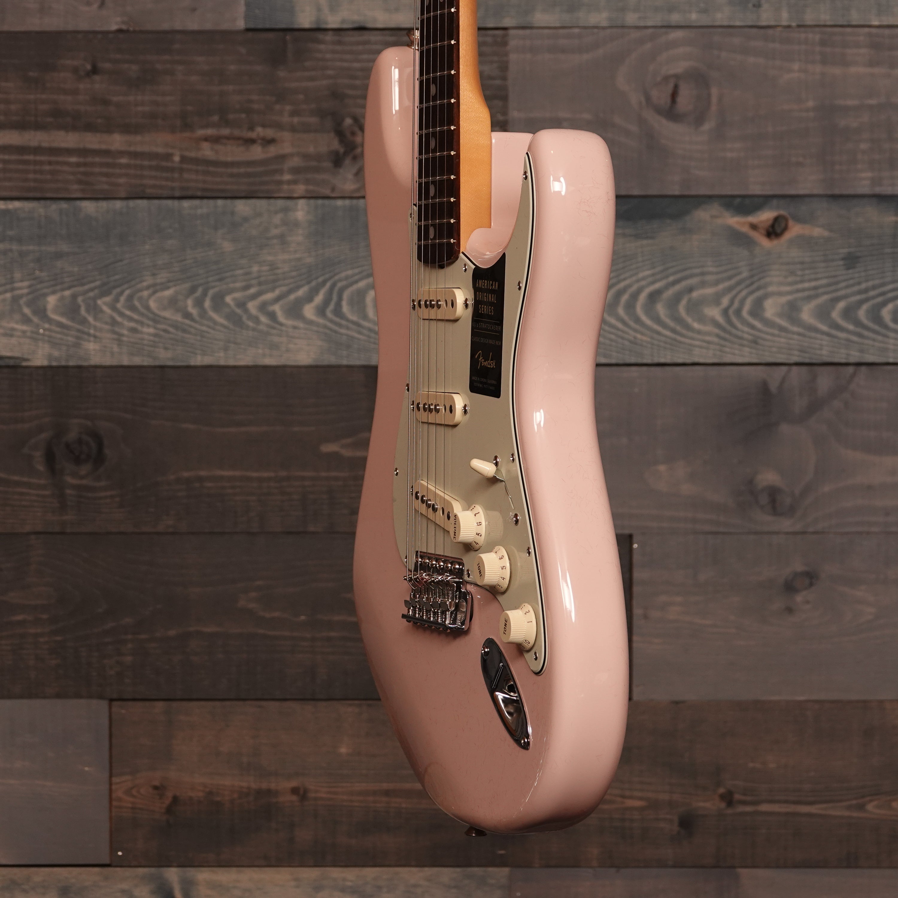 Fender  American Original '60s Stratocaster®, Rosewood Fingerboard, Shell Pink