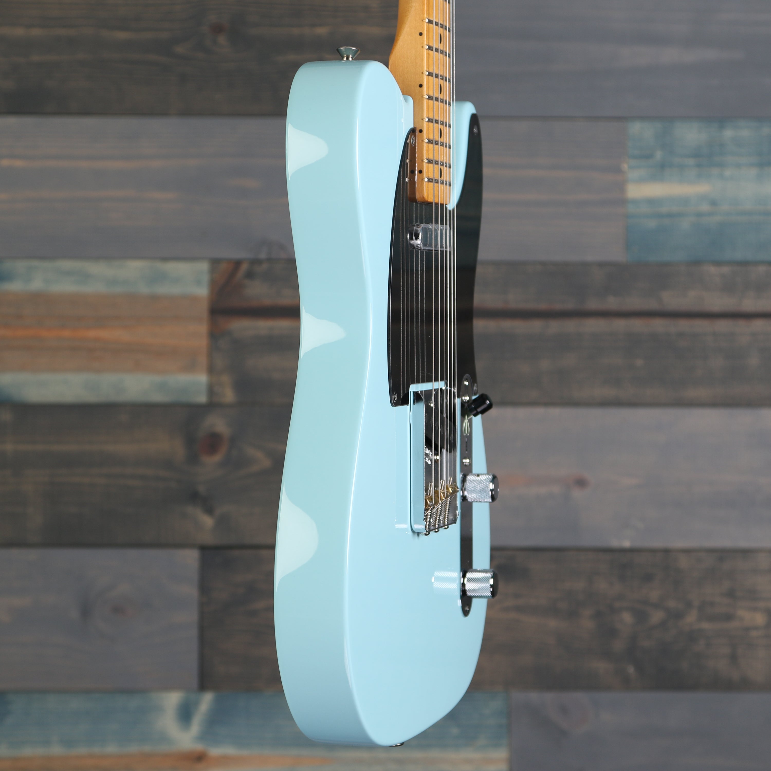 Fender Vintera '50s Telecaster® Modified, Maple Fingerboard, Daphne Blue