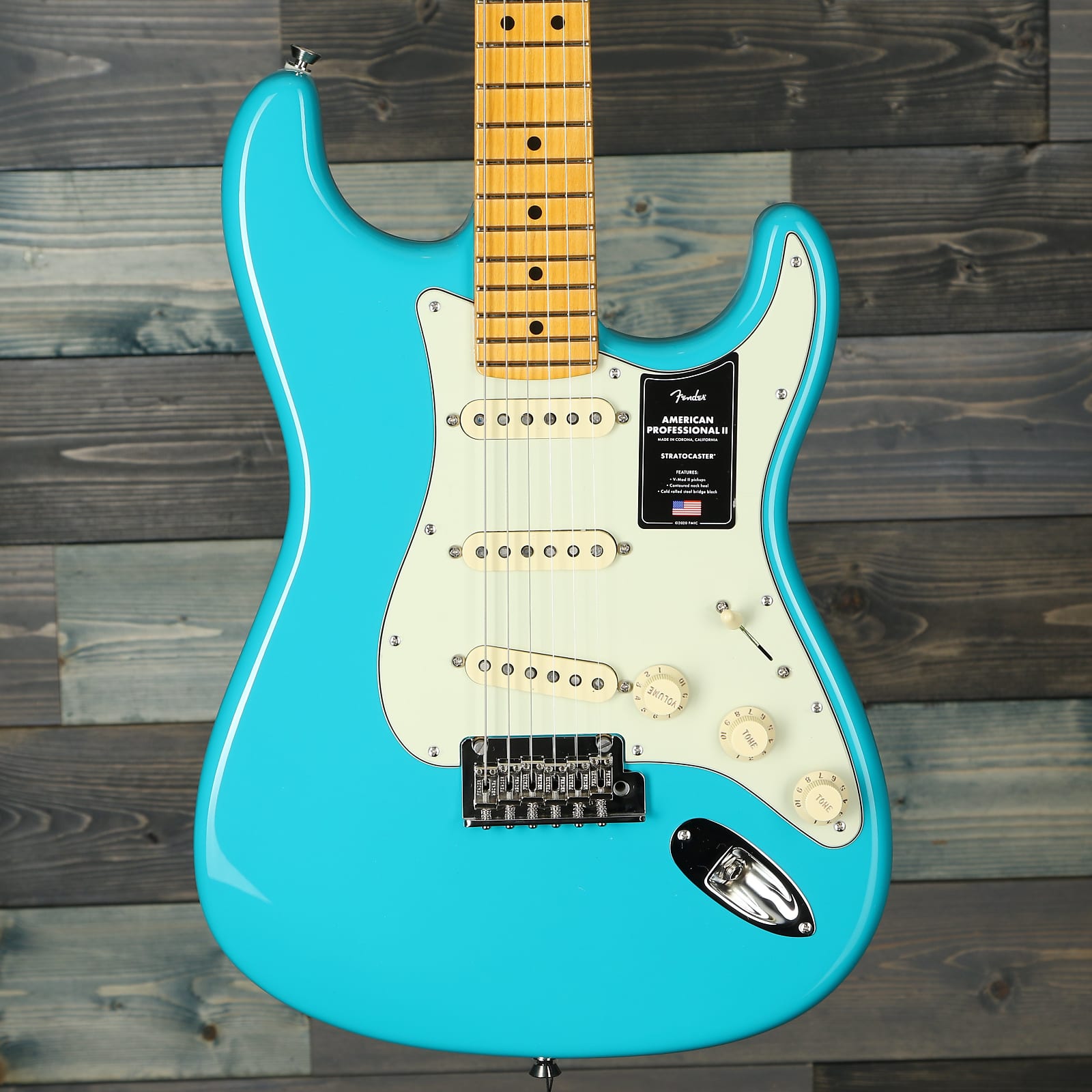 Fender American Professional II Stratocaster, Maple Fingerboard, Miami Blue