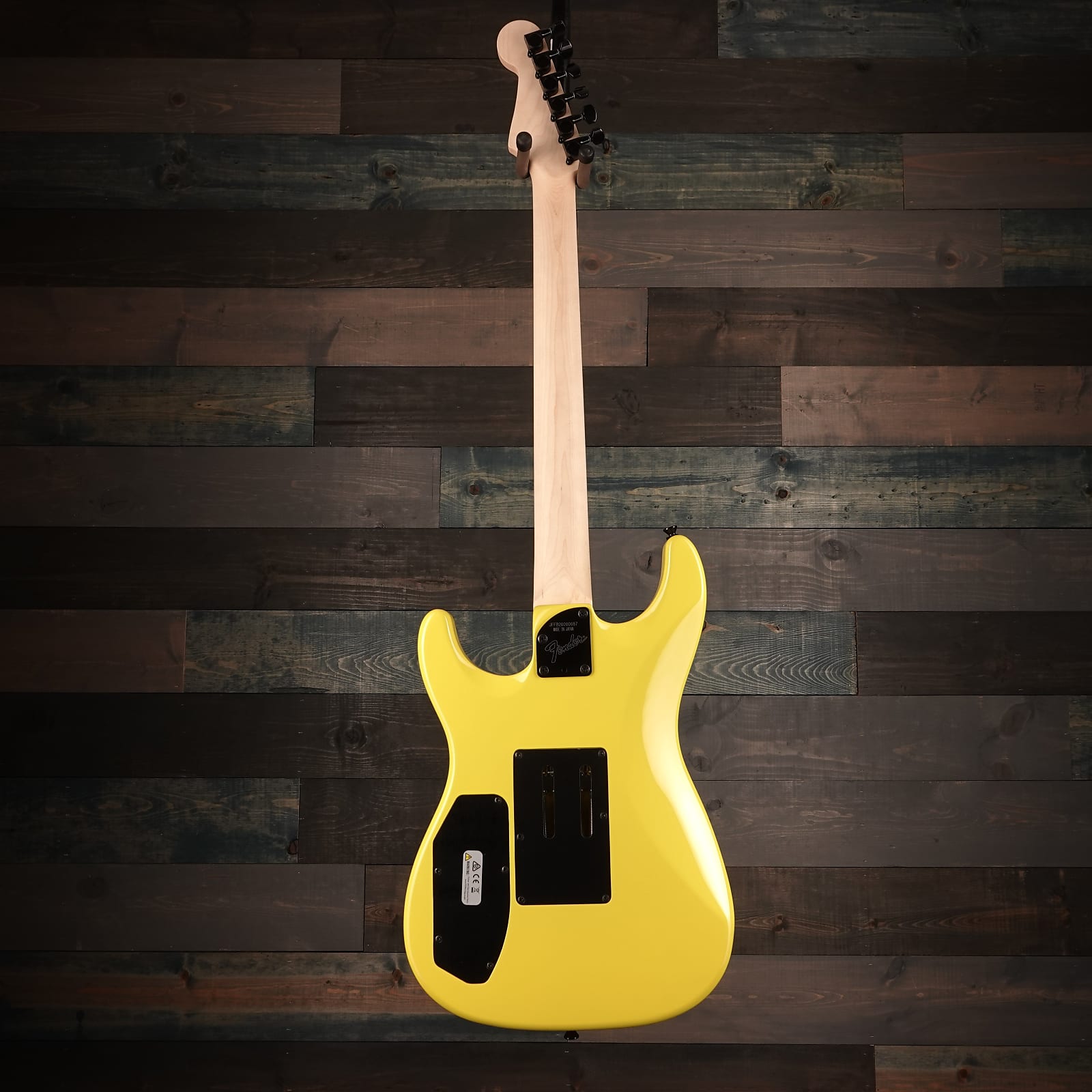 Fender Limited Edition HM Strat®, Maple Fingerboard, Frozen Yellow