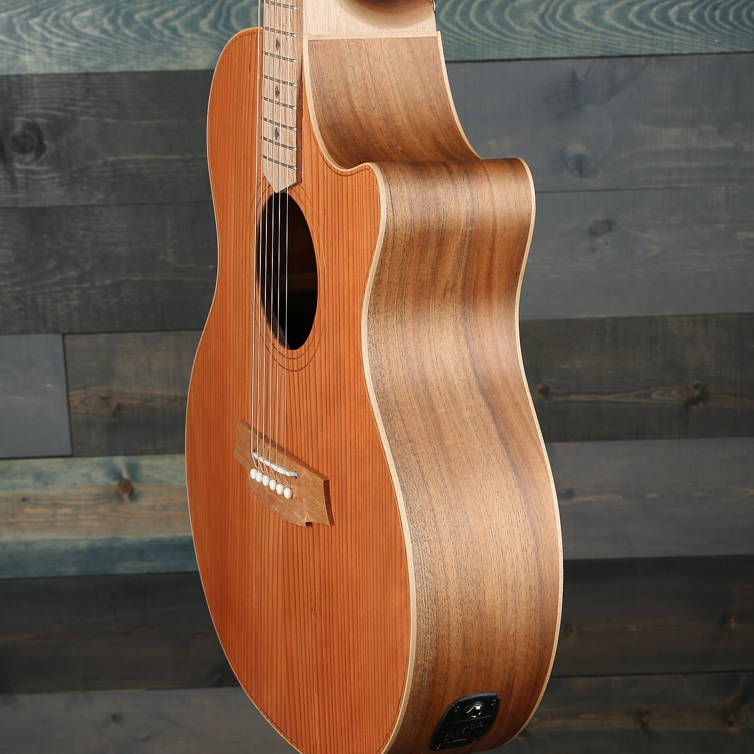 DEMO Cole Clark Angel 2 Series AN2EC-RDBL Cutaway Guitar - Redwood/Bla