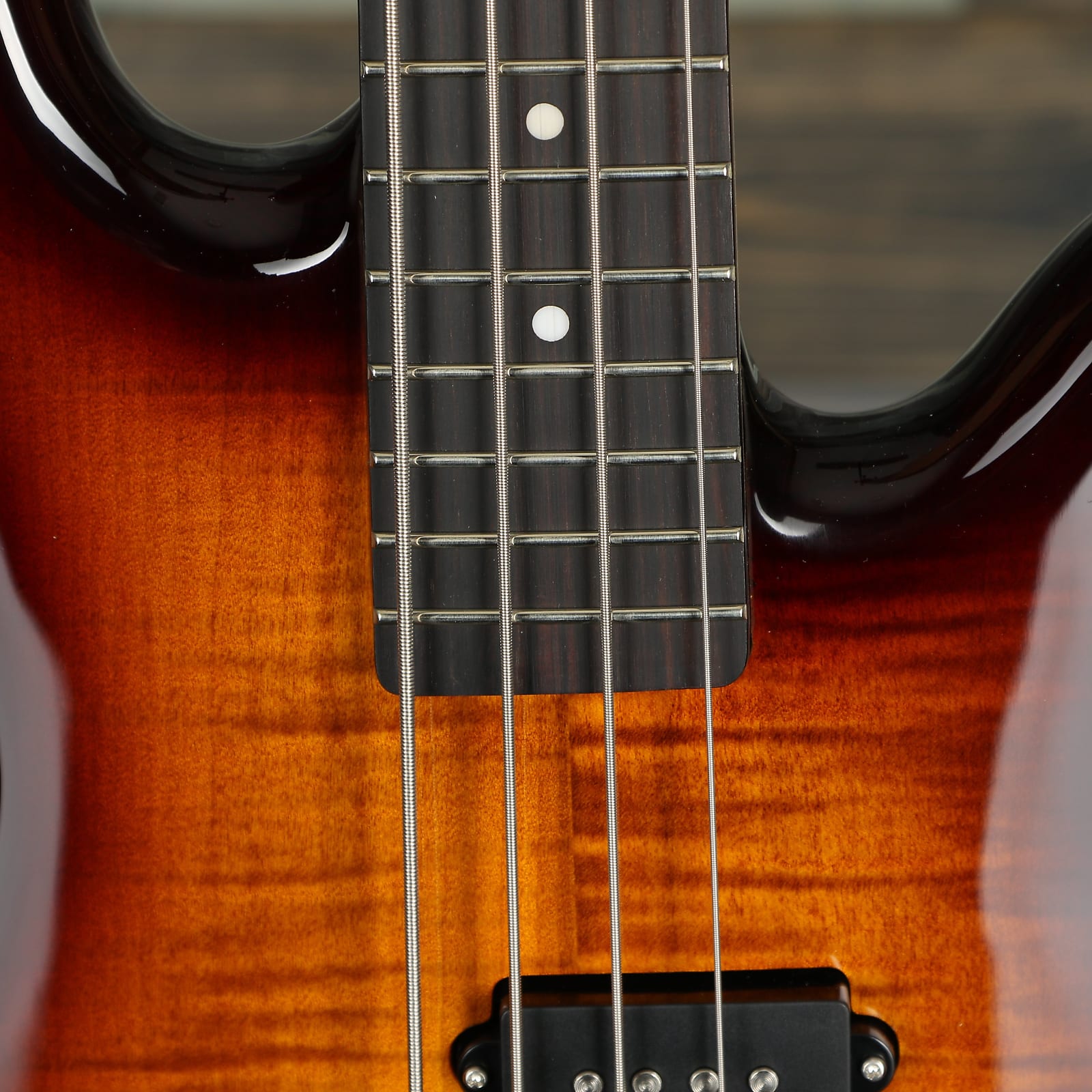 Spector LG4STTSB Legend 4 Standard - Tobacco Sunburst Gloss