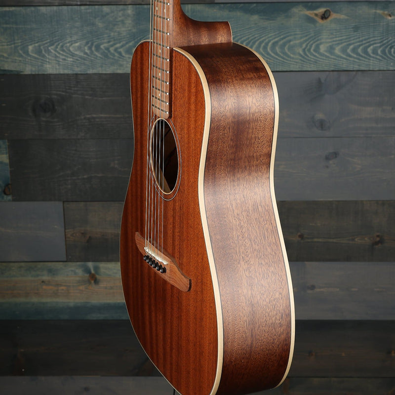 Fender Malibu Special with Bag, All Mahogany, Pau Ferro Fingerboard, Natural