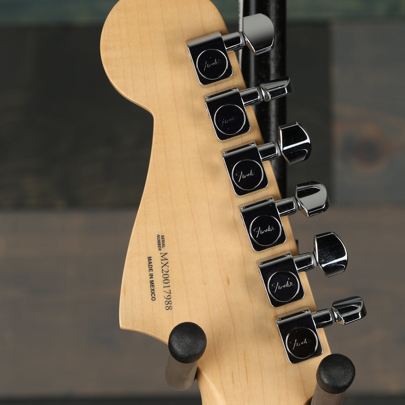 Fender Player Jazzmaster®, Pau Ferro Fingerboard, 3-Color Sunburst