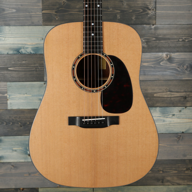 Eastman Guitars E2D Cedar Top Acoustic Guitar