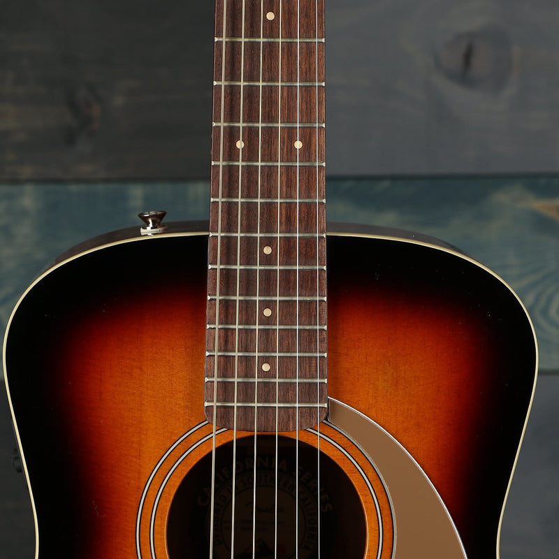 Fender Malibu Player, Walnut Fingerboard, Sunburst
