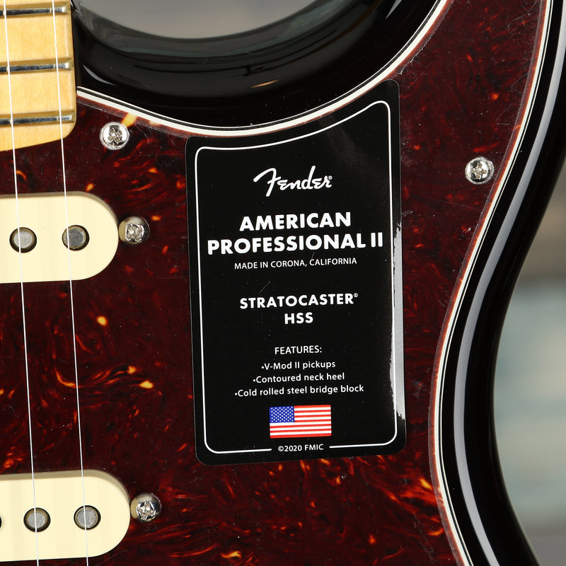 Fender American Professional II Stratocaster HSS, Maple FB, 3-Color Sunburst
