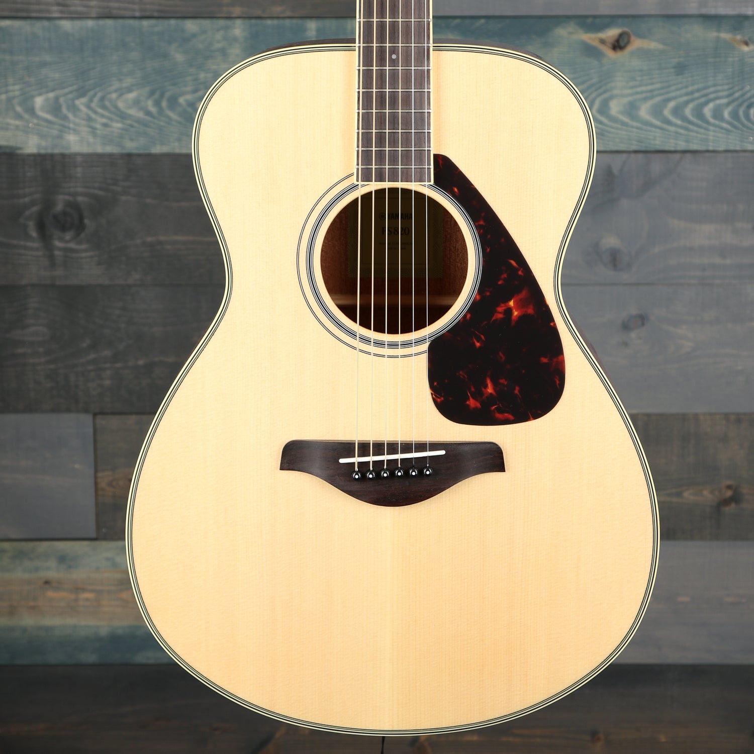 Yamaha FS820 Natural Dreadnought Acoustic Guitar