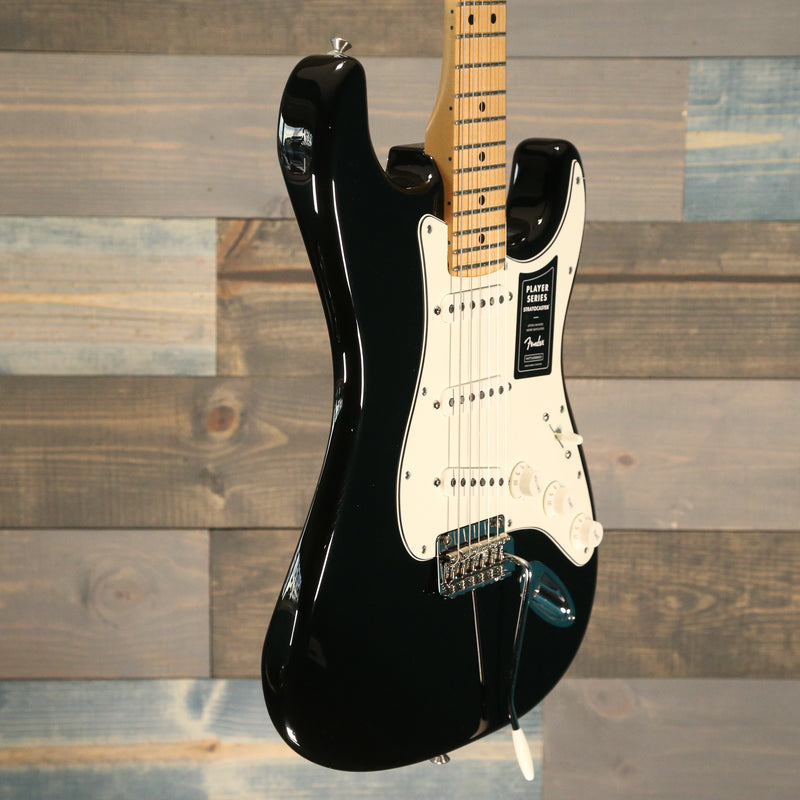 Fender Player Stratocaster Maple Fingerboard Black Guitar