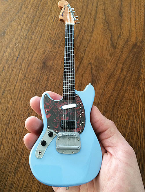 Fender Mustang Solid Blue Model Axe Heaven Miniature