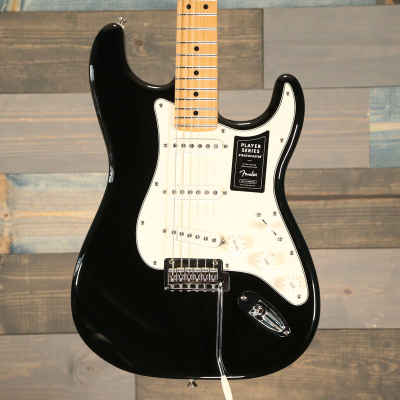Fender Player Stratocaster Maple Fingerboard Black Guitar