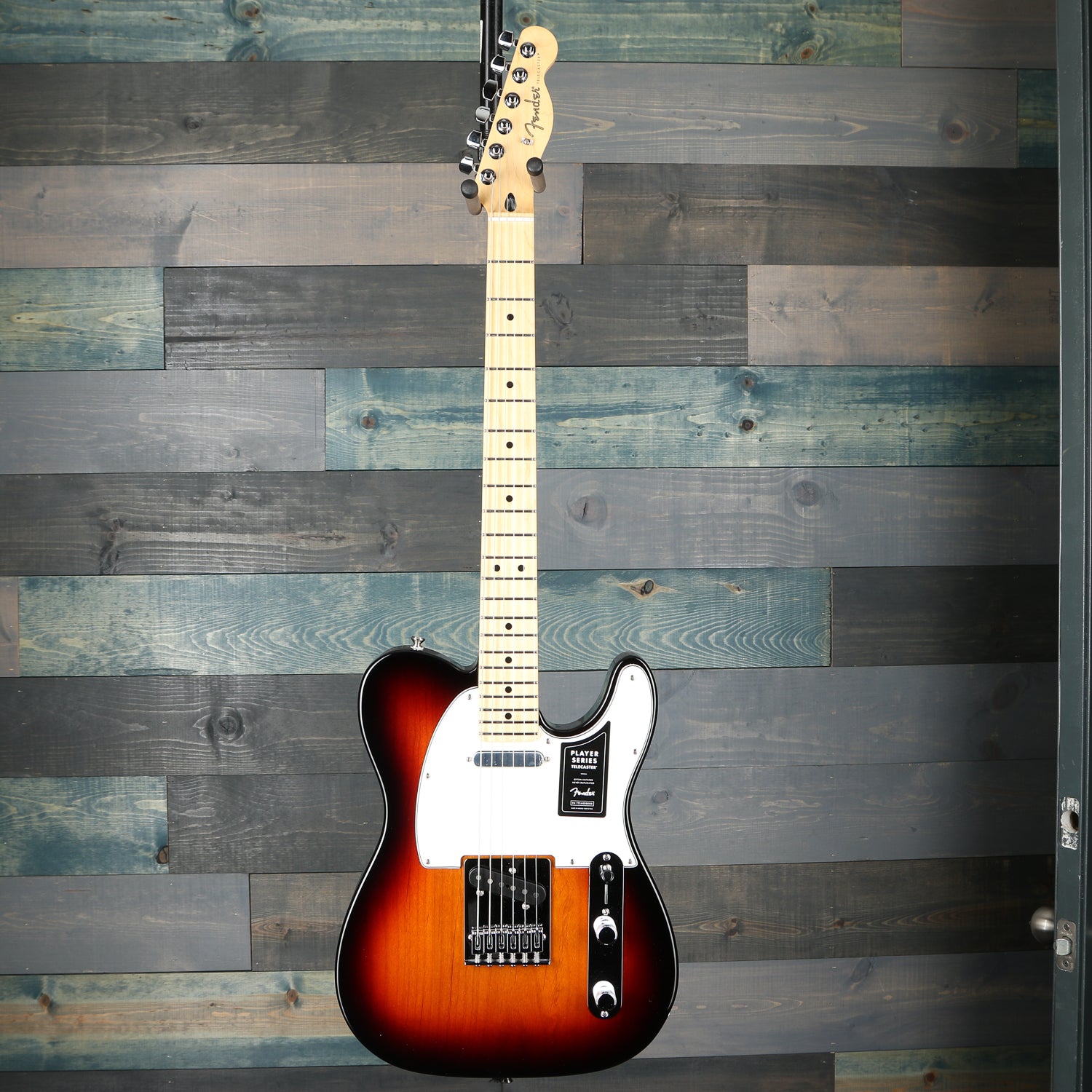 Fender Player Telecaster, Maple Fingerboard, 3-Color Sunburst