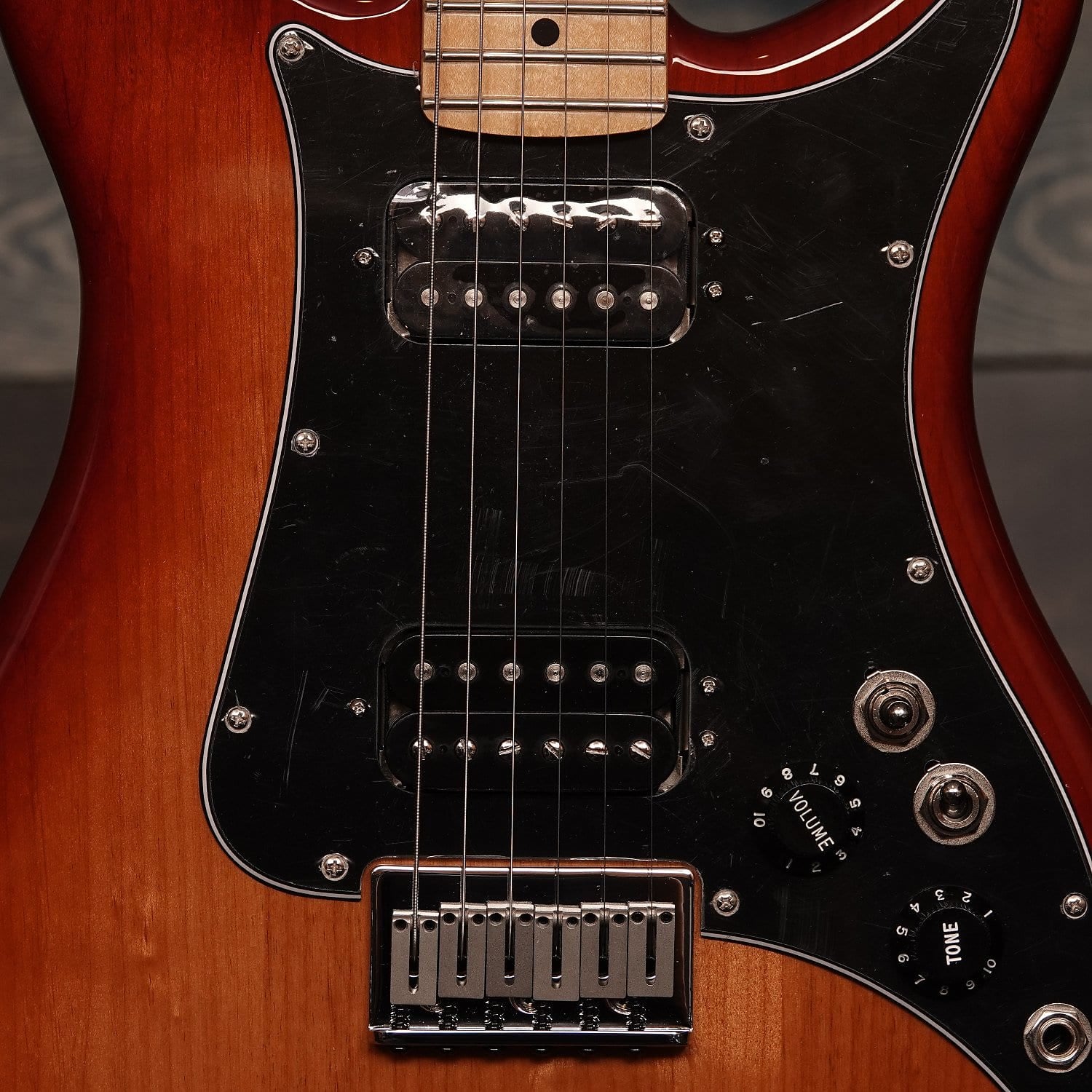 Fender Player Lead III, Maple Fingerboard, Sienna Sunburst