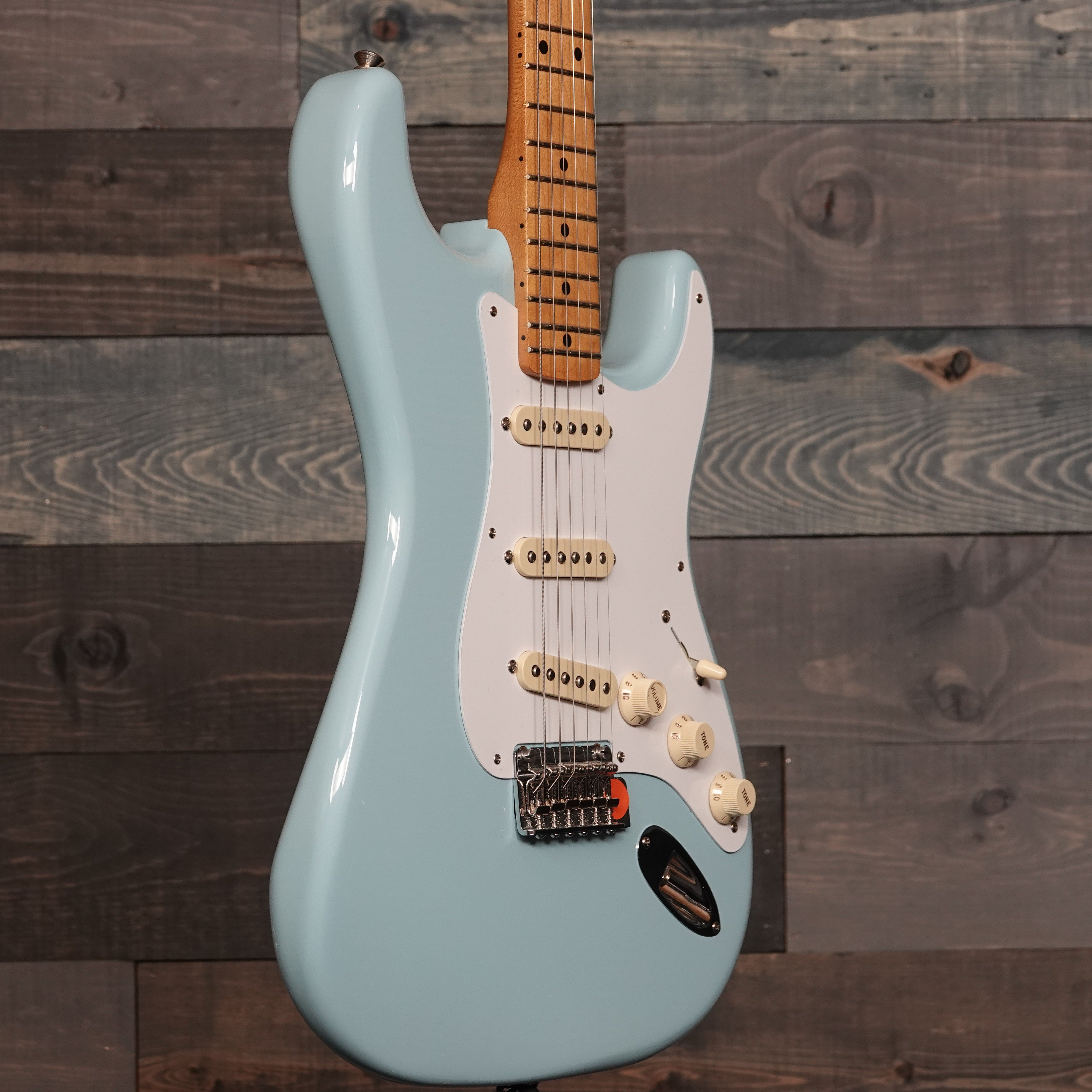 Fender Vintera '50s Stratocaster Modified, Maple Fingerboard, Daphne Blue